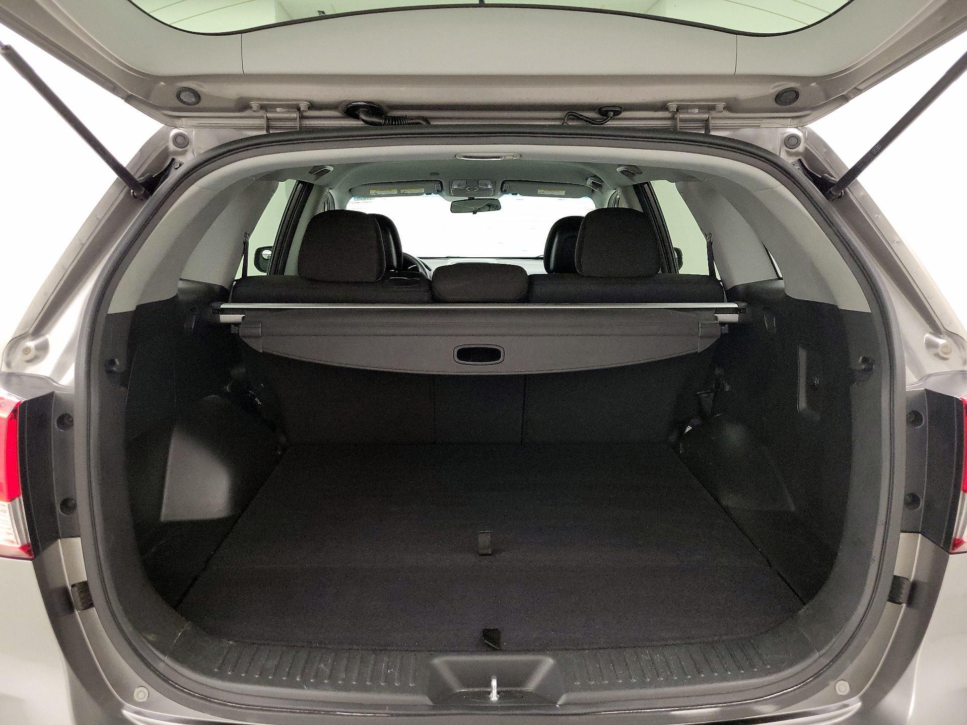 Thumbnail: 2015 Kia Sorento - 19