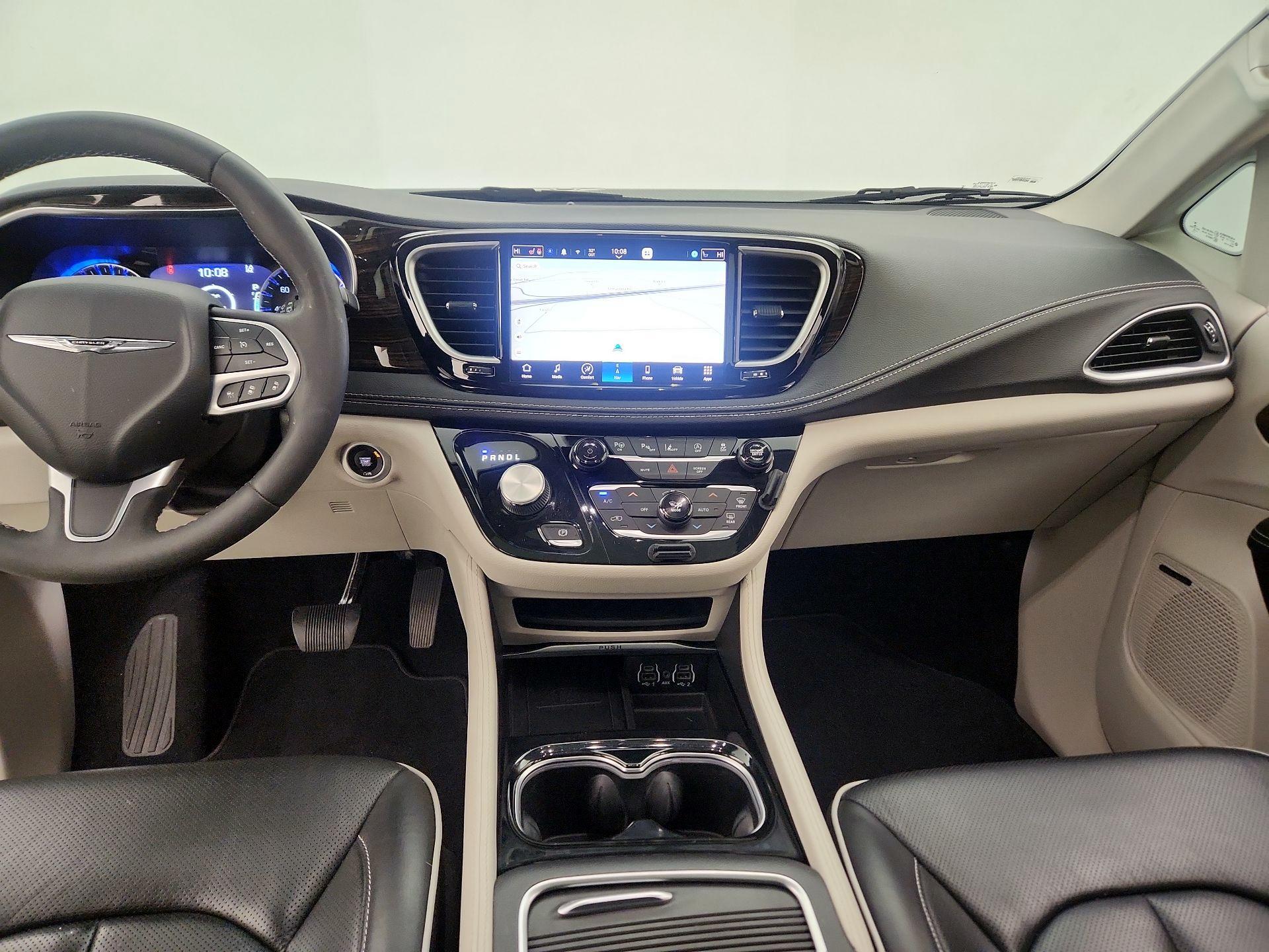 Thumbnail: 2022 Chrysler Pacifica - 9