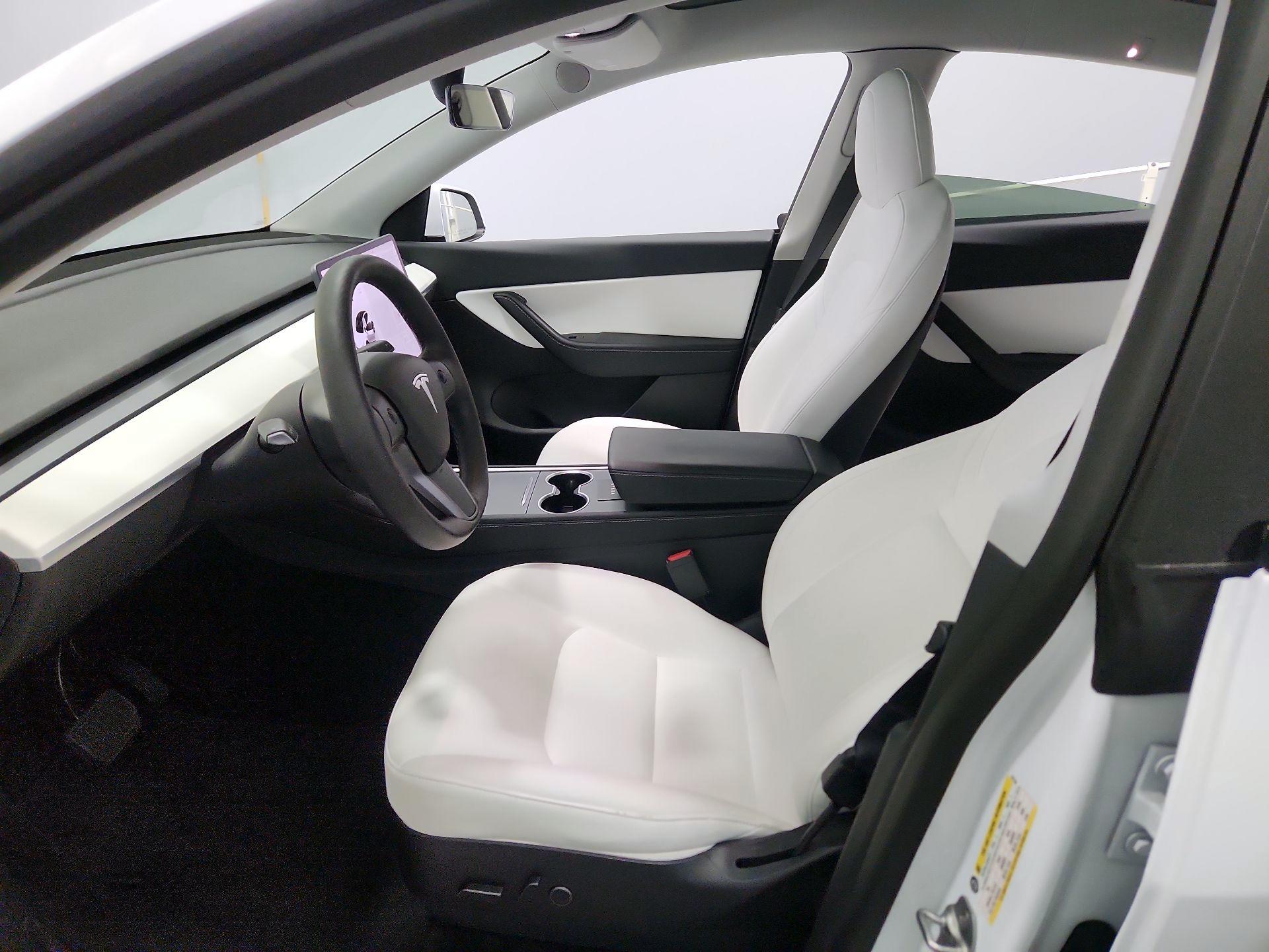 Thumbnail: 2022 Tesla Model Y - 11