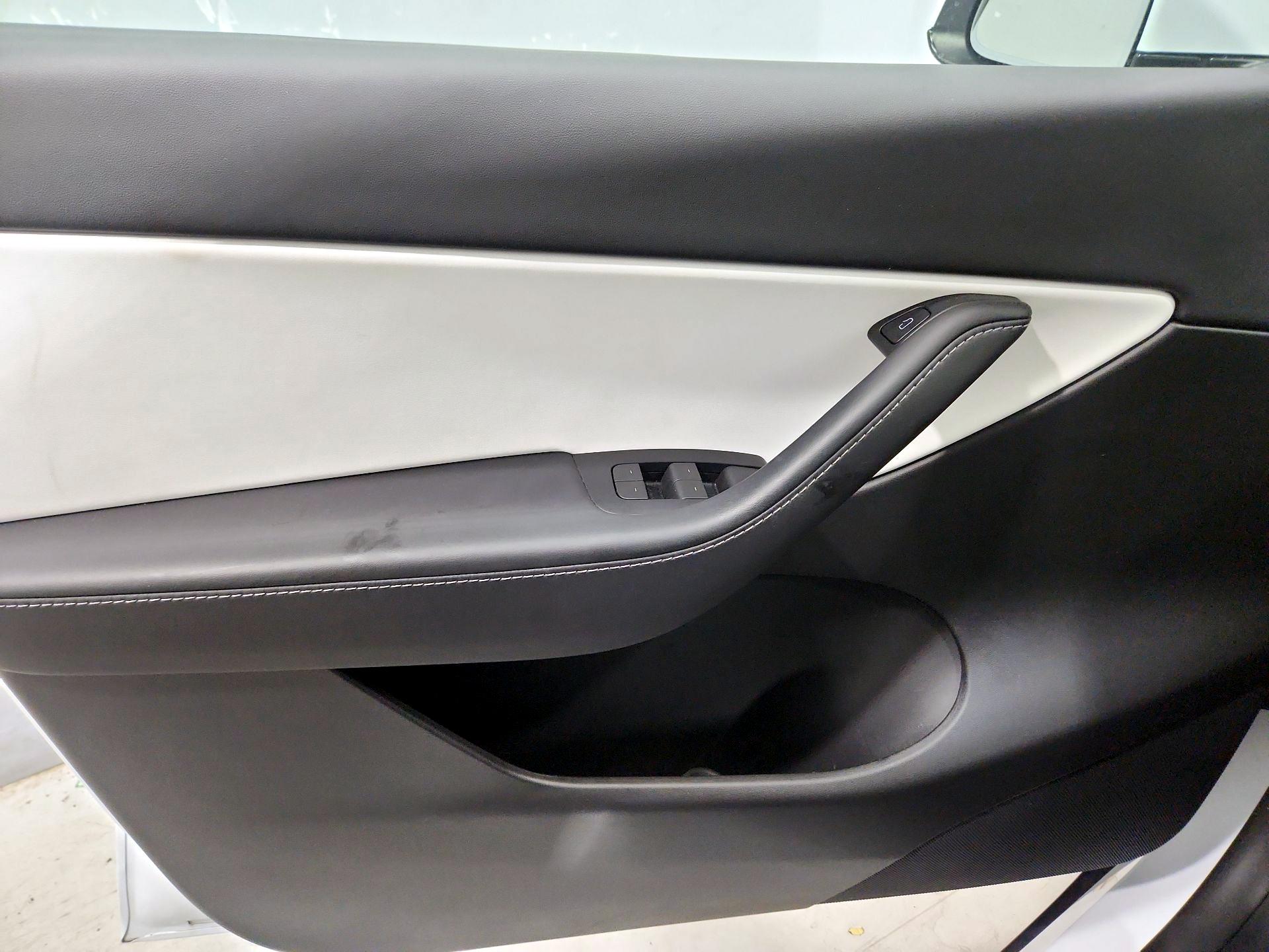 Thumbnail: 2022 Tesla Model Y - 12