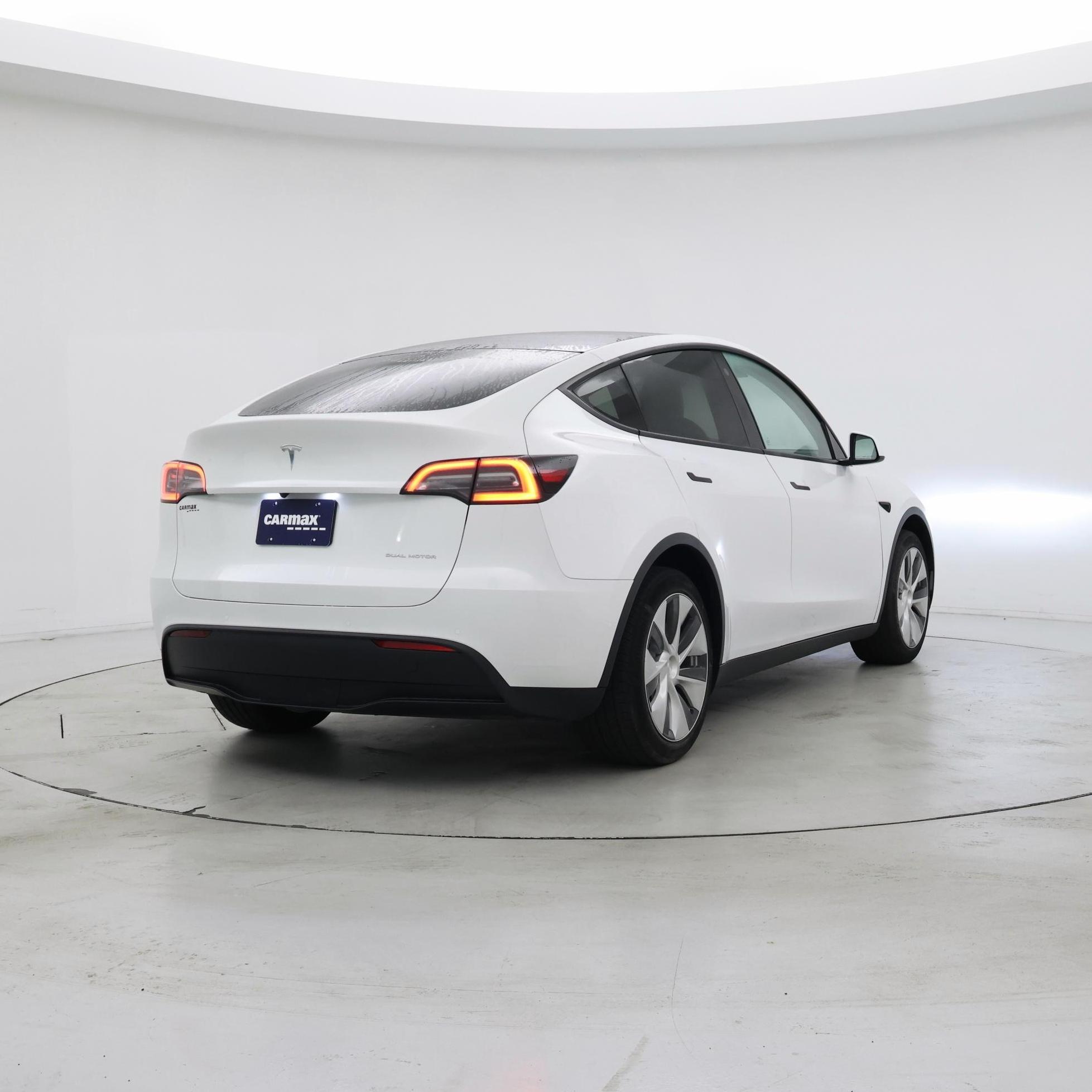 Thumbnail: 2022 Tesla Model Y - 8