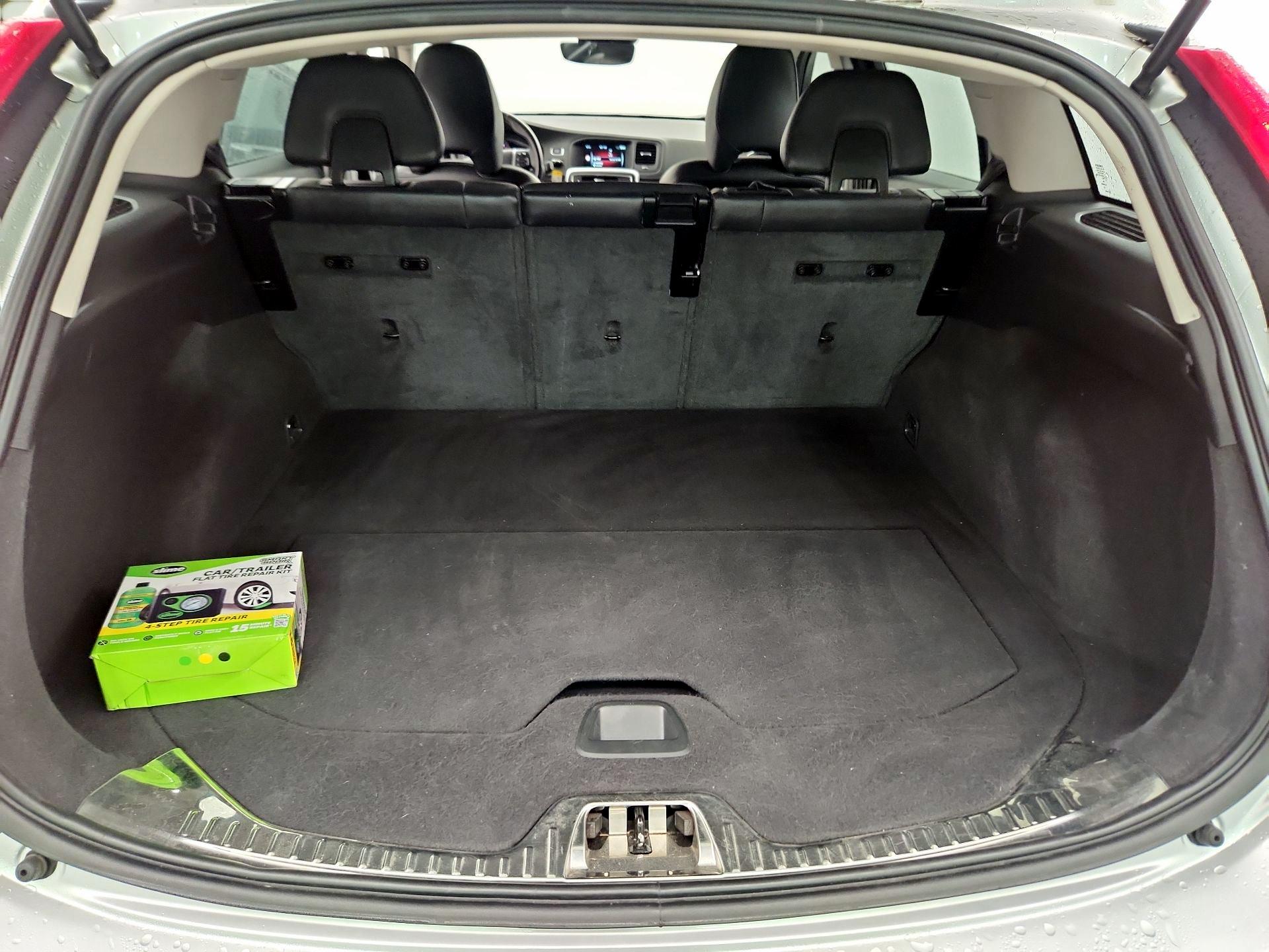Thumbnail: 2016 Volvo V60 - 18