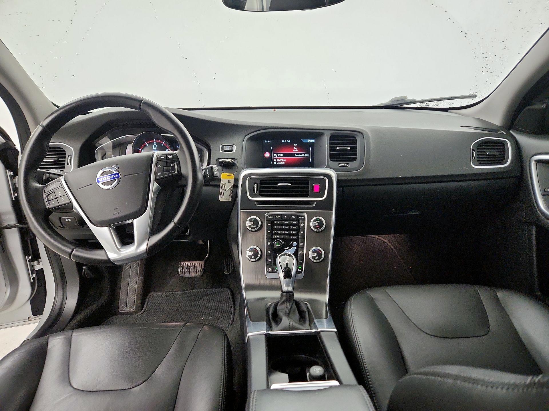 Thumbnail: 2016 Volvo V60 - 8