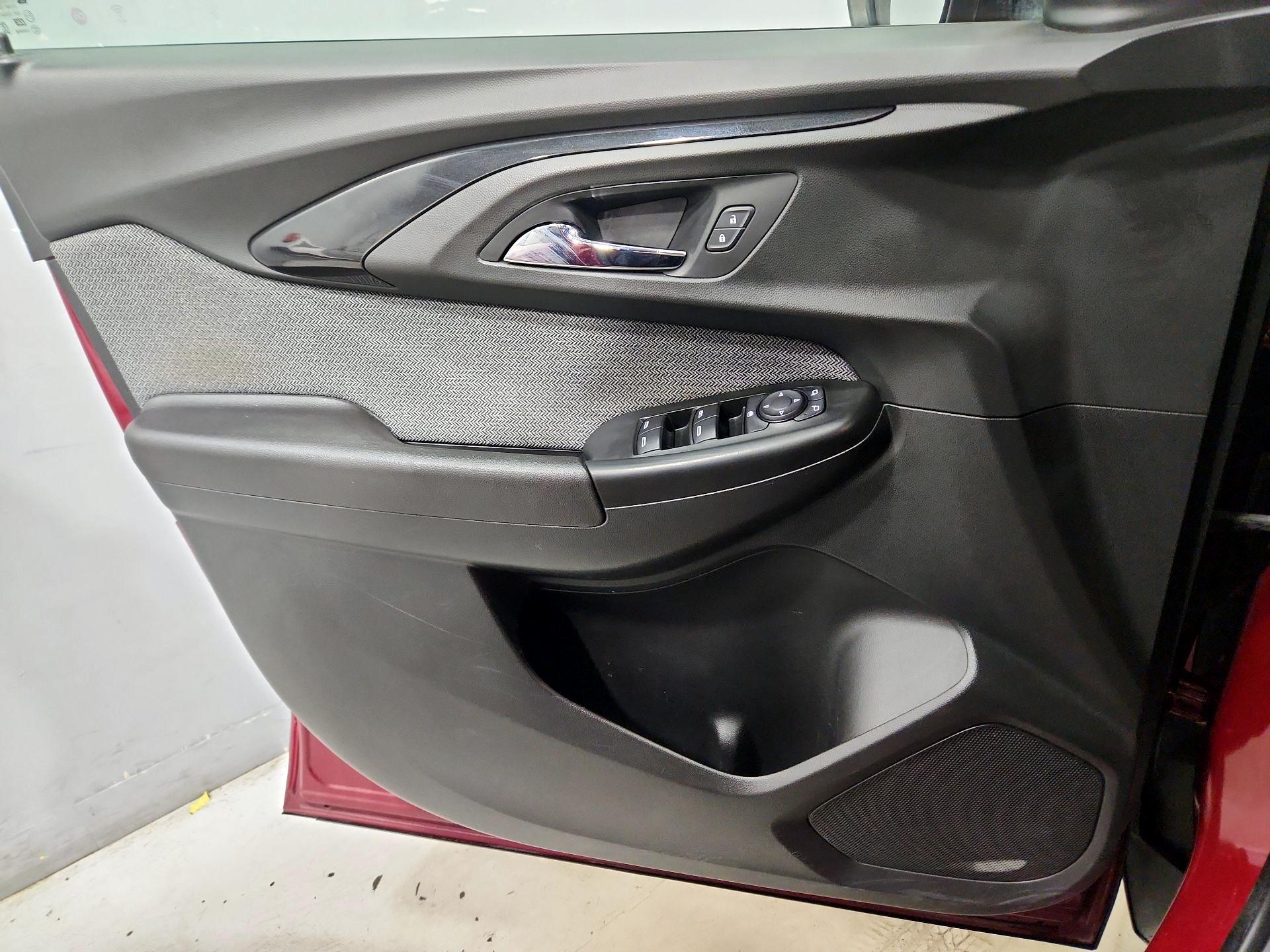 Thumbnail: 2021 Chevrolet TrailBlazer - 12