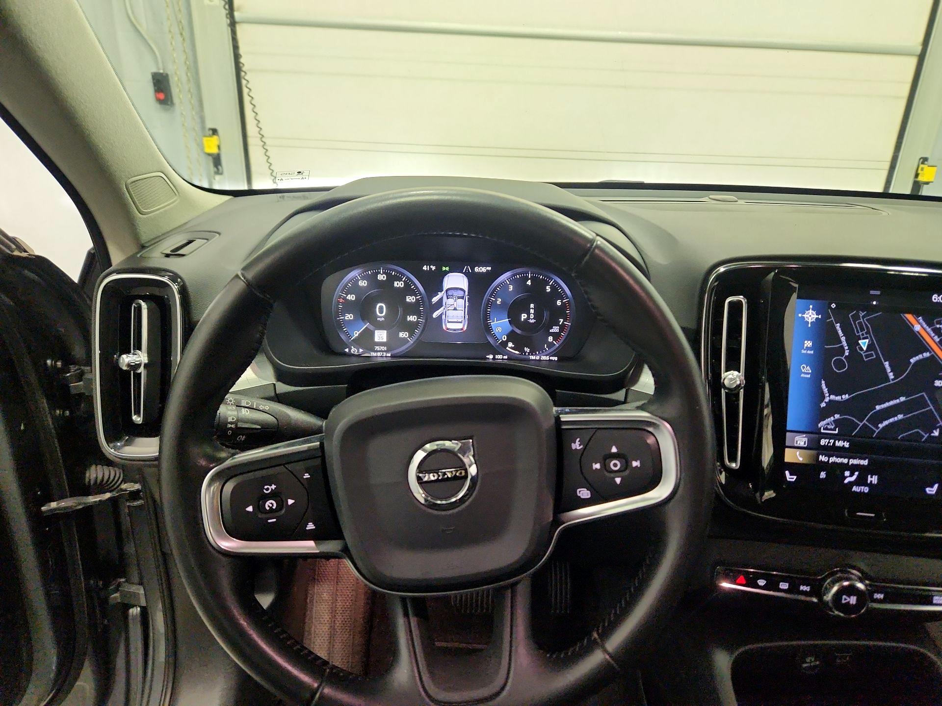 Thumbnail: 2019 Volvo XC40 - 10