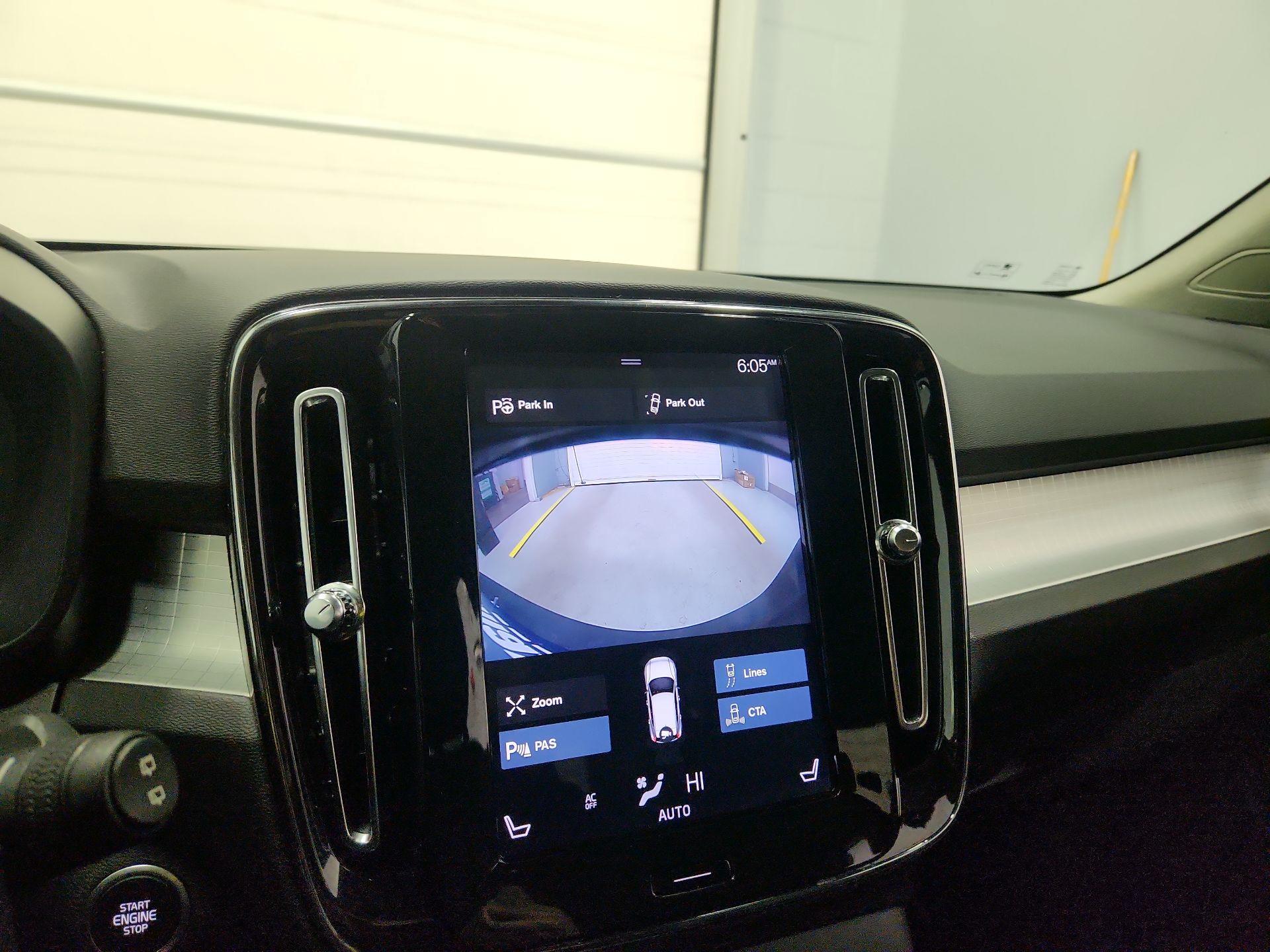 Thumbnail: 2019 Volvo XC40 - 15