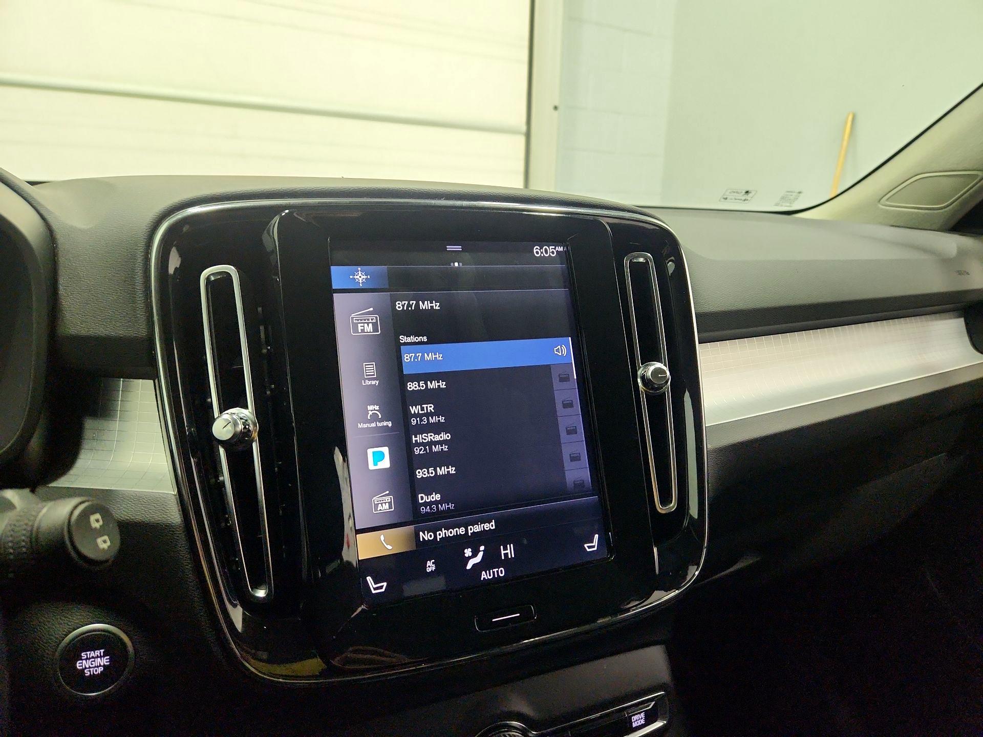 Thumbnail: 2019 Volvo XC40 - 16