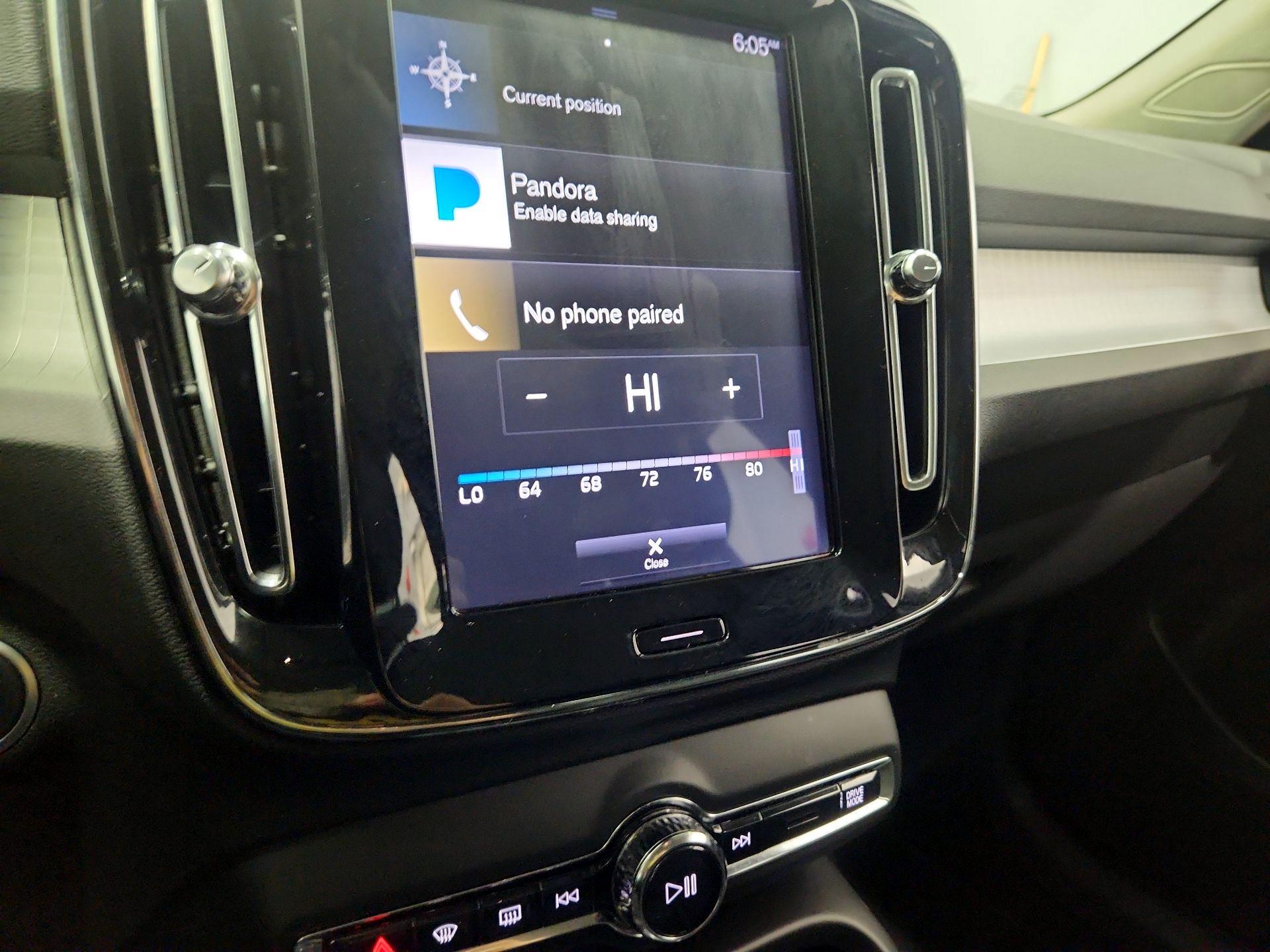 Thumbnail: 2019 Volvo XC40 - 17