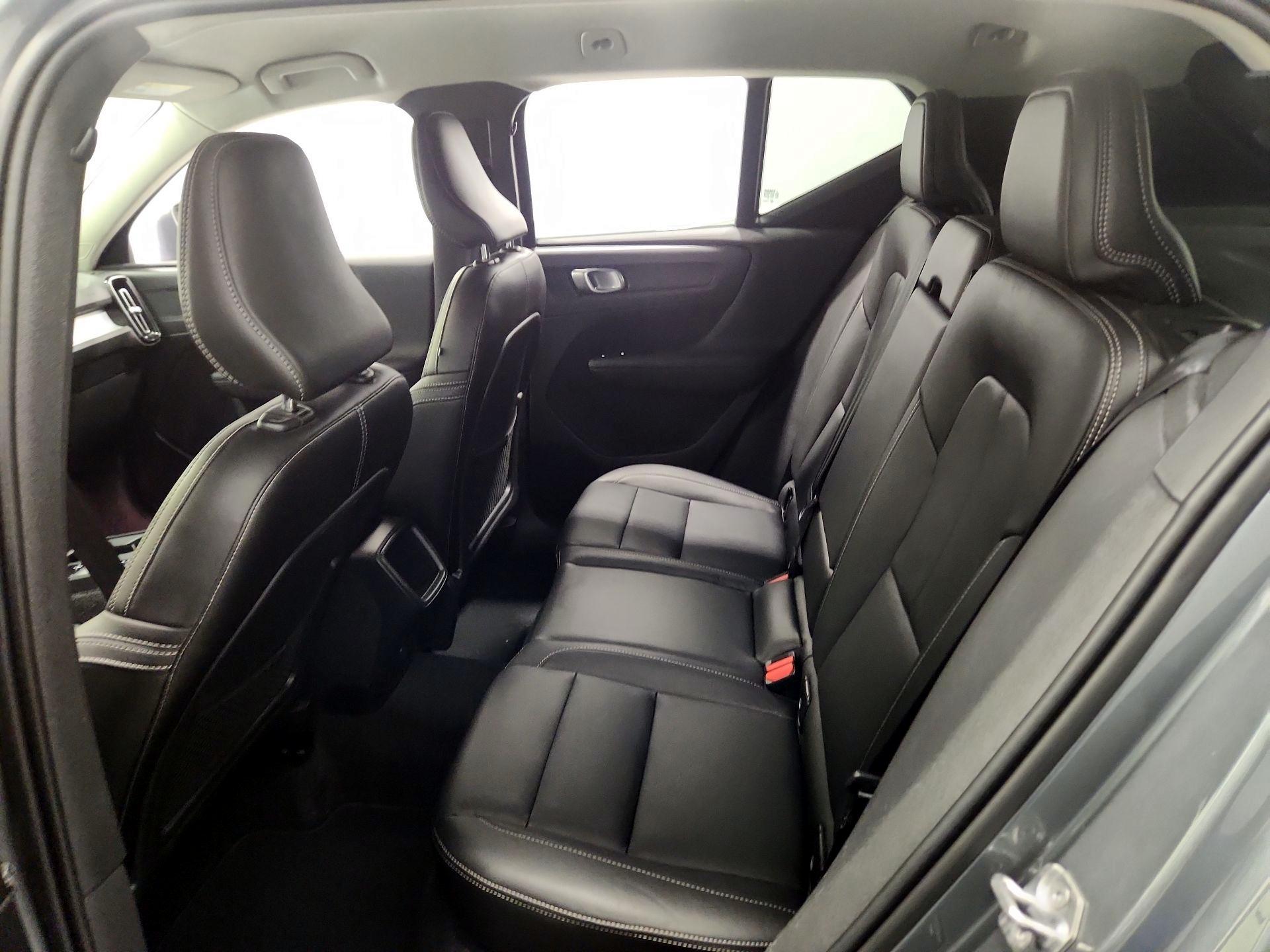 Thumbnail: 2019 Volvo XC40 - 20