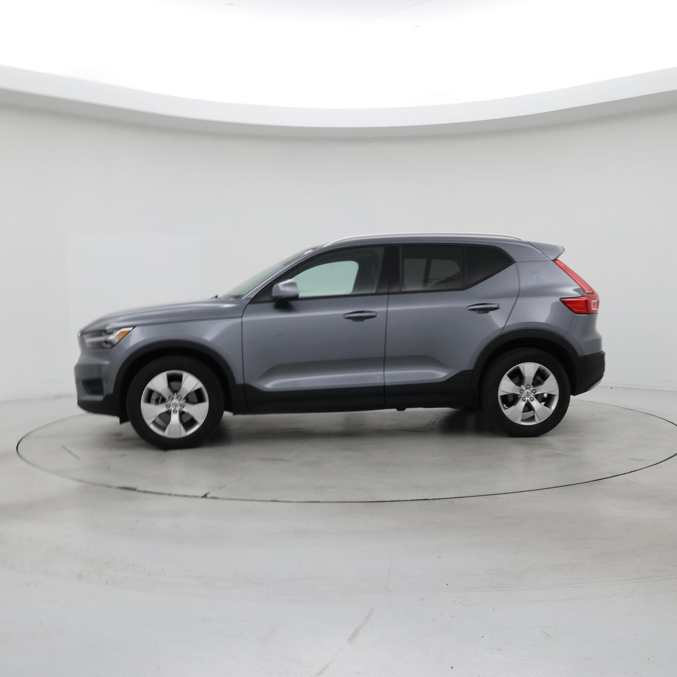 Thumbnail: 2019 Volvo XC40 - 3
