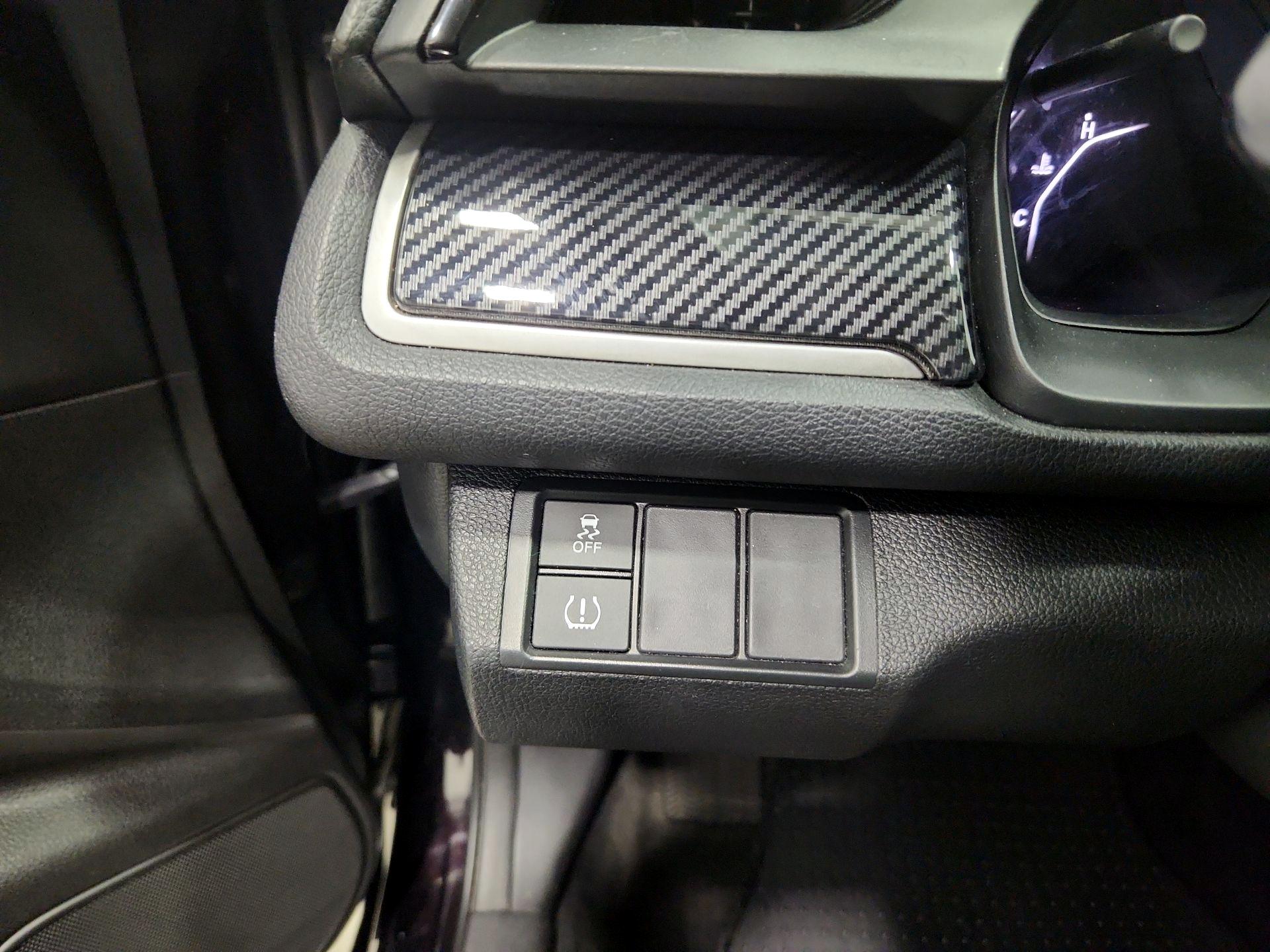 Thumbnail: 2016 Honda Civic - 13