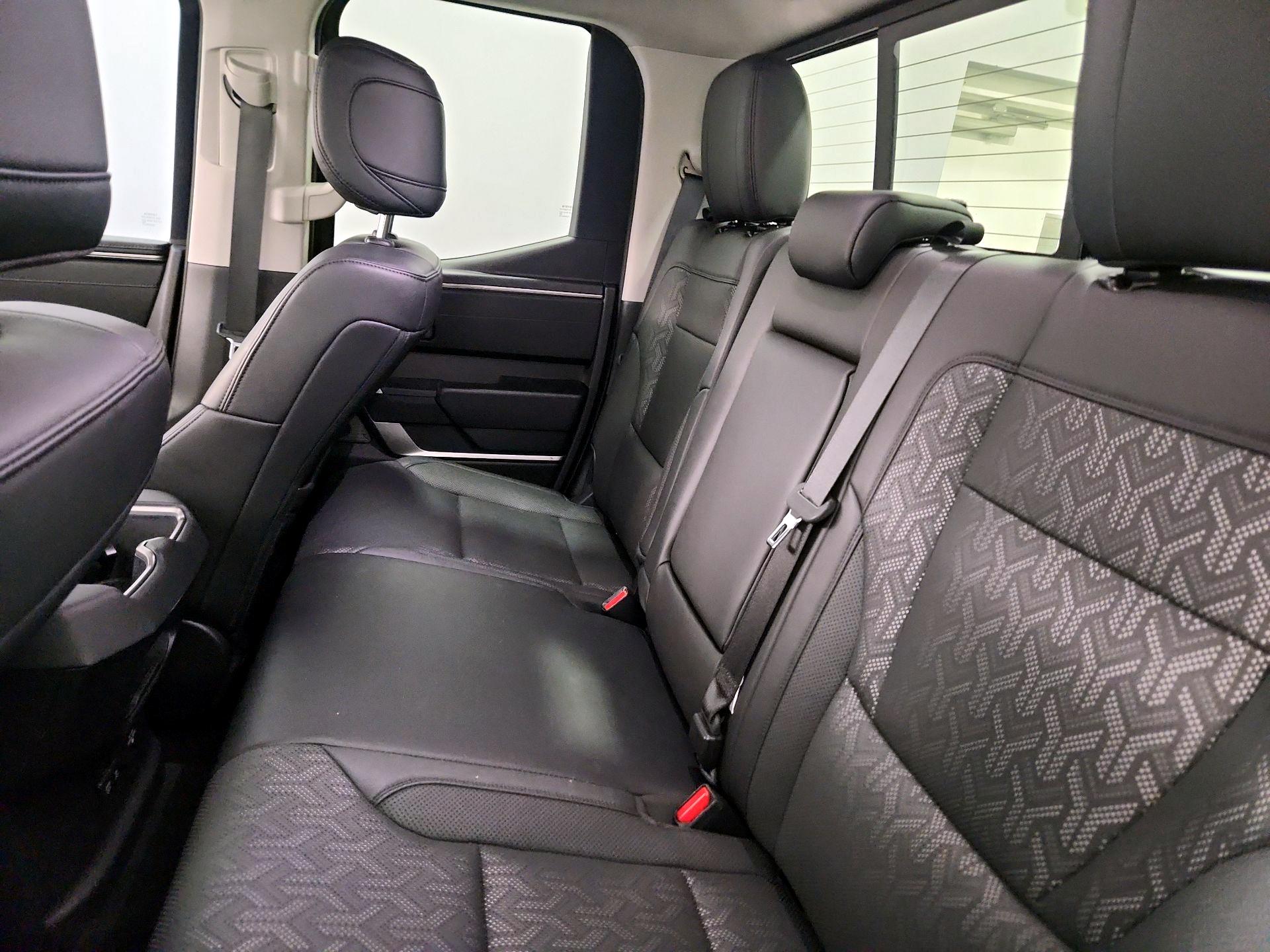 Thumbnail: 2022 Toyota Tundra - 19