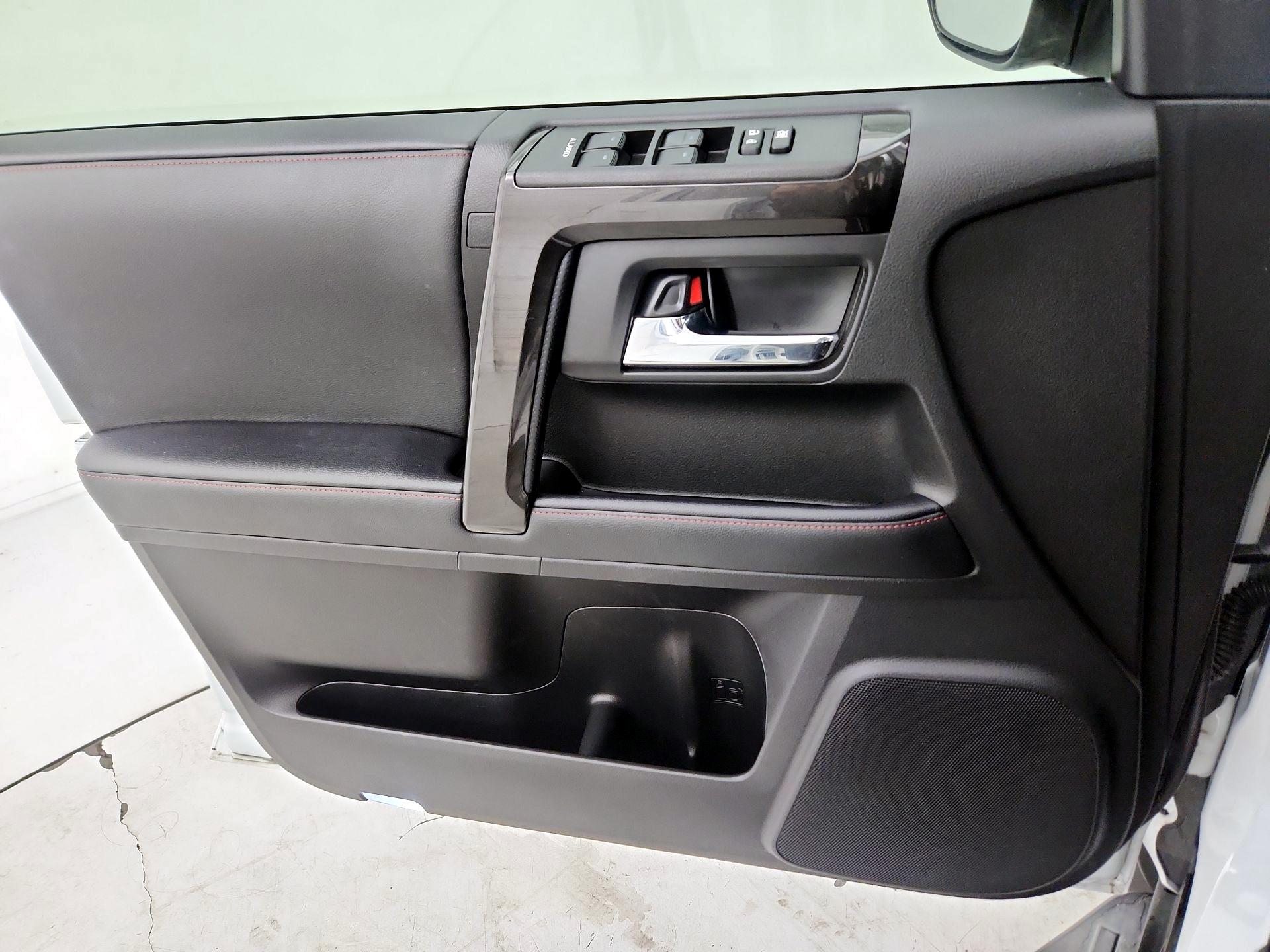 Thumbnail: 2024 Toyota 4Runner - 12