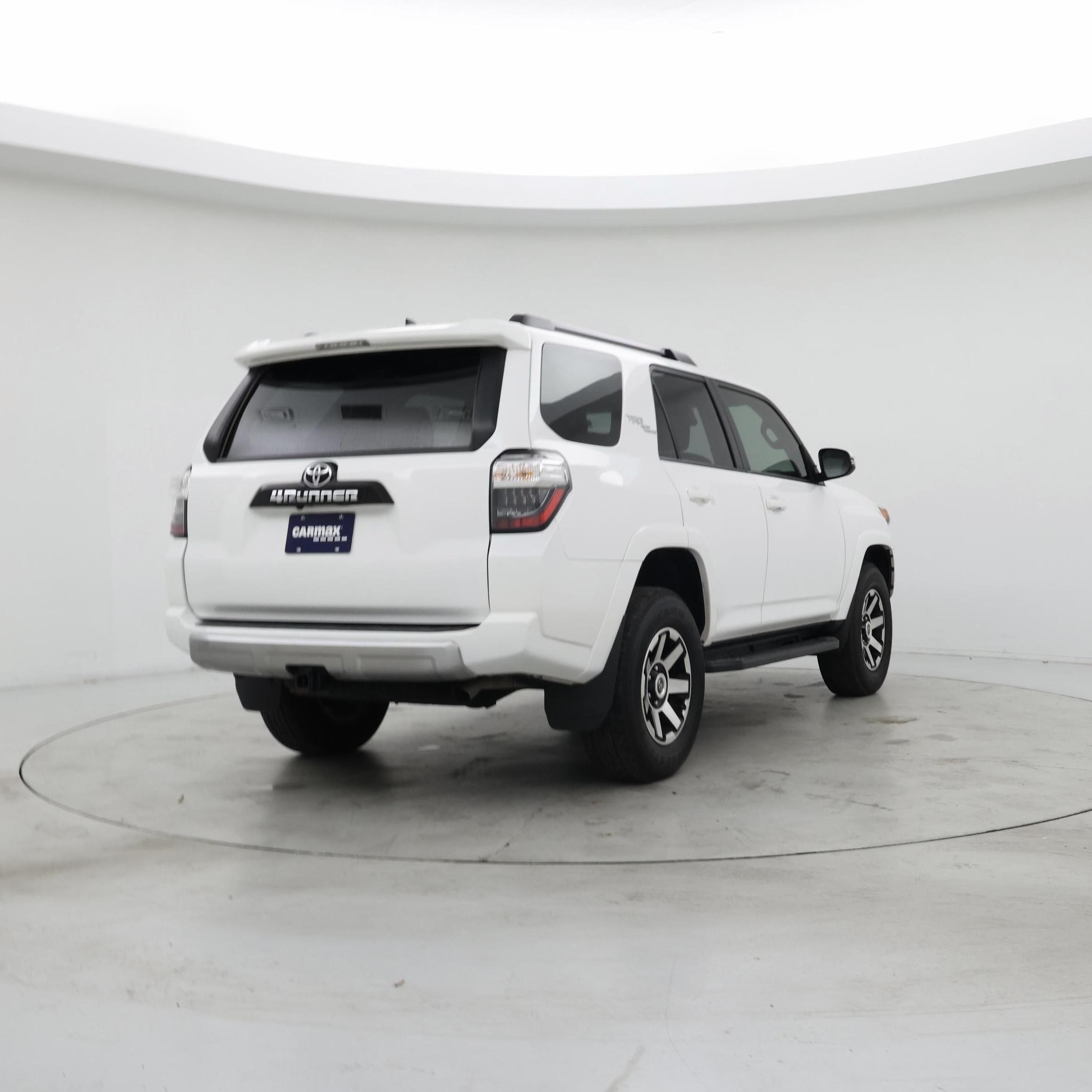 Thumbnail: 2024 Toyota 4Runner - 8