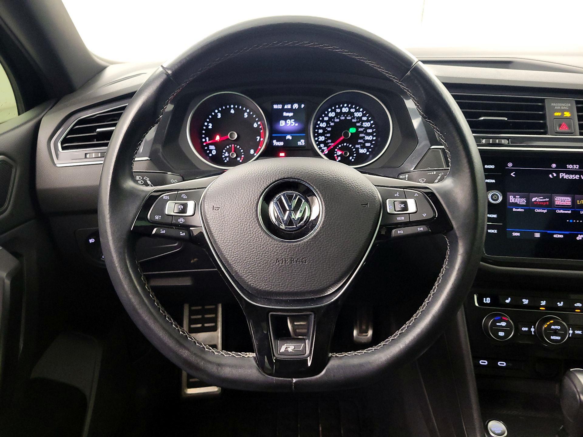 Thumbnail: 2021 Volkswagen Tiguan - 10