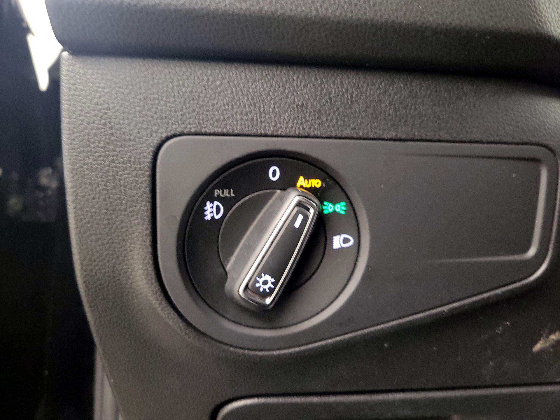 Thumbnail: 2021 Volkswagen Tiguan - 13