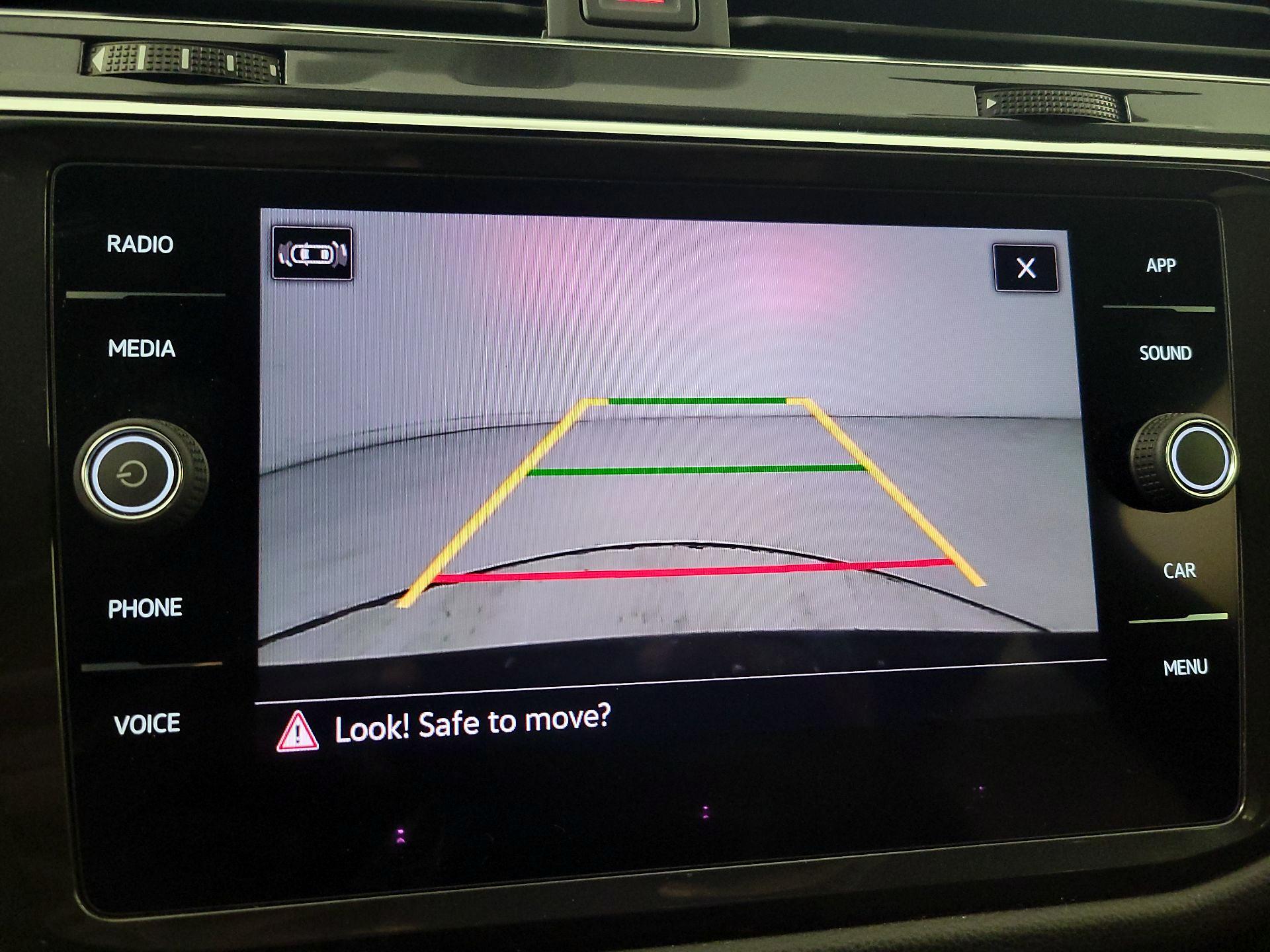 Thumbnail: 2021 Volkswagen Tiguan - 14