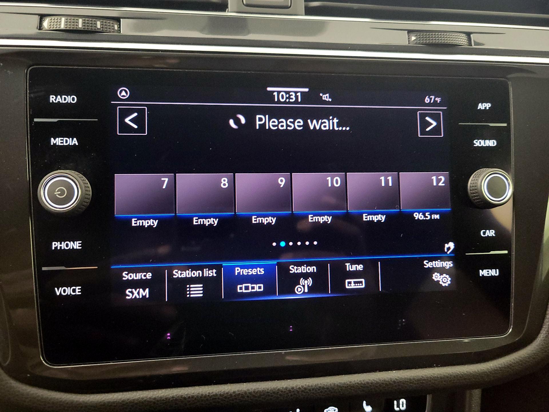 Thumbnail: 2021 Volkswagen Tiguan - 15