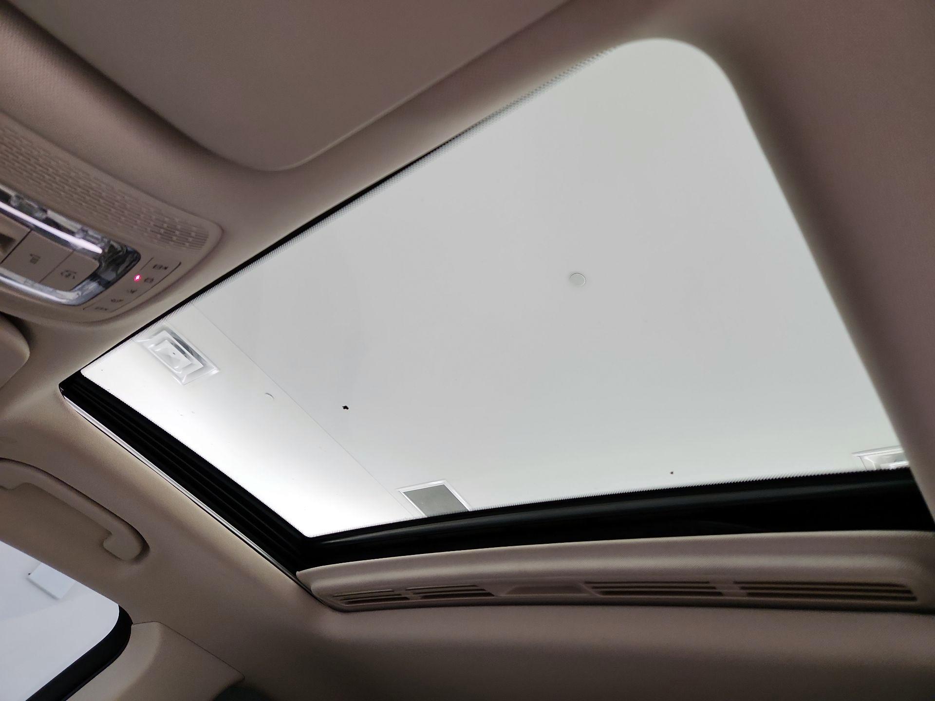 Thumbnail: 2020 Mercedes-Benz GLE - 17