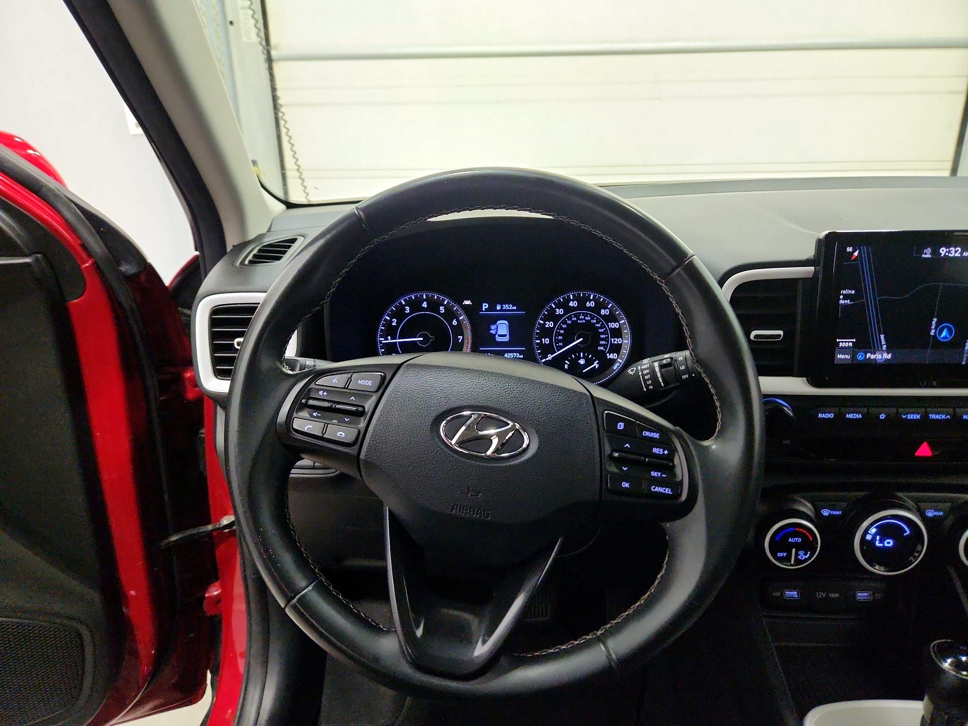 Thumbnail: 2022 Hyundai Venue - 10