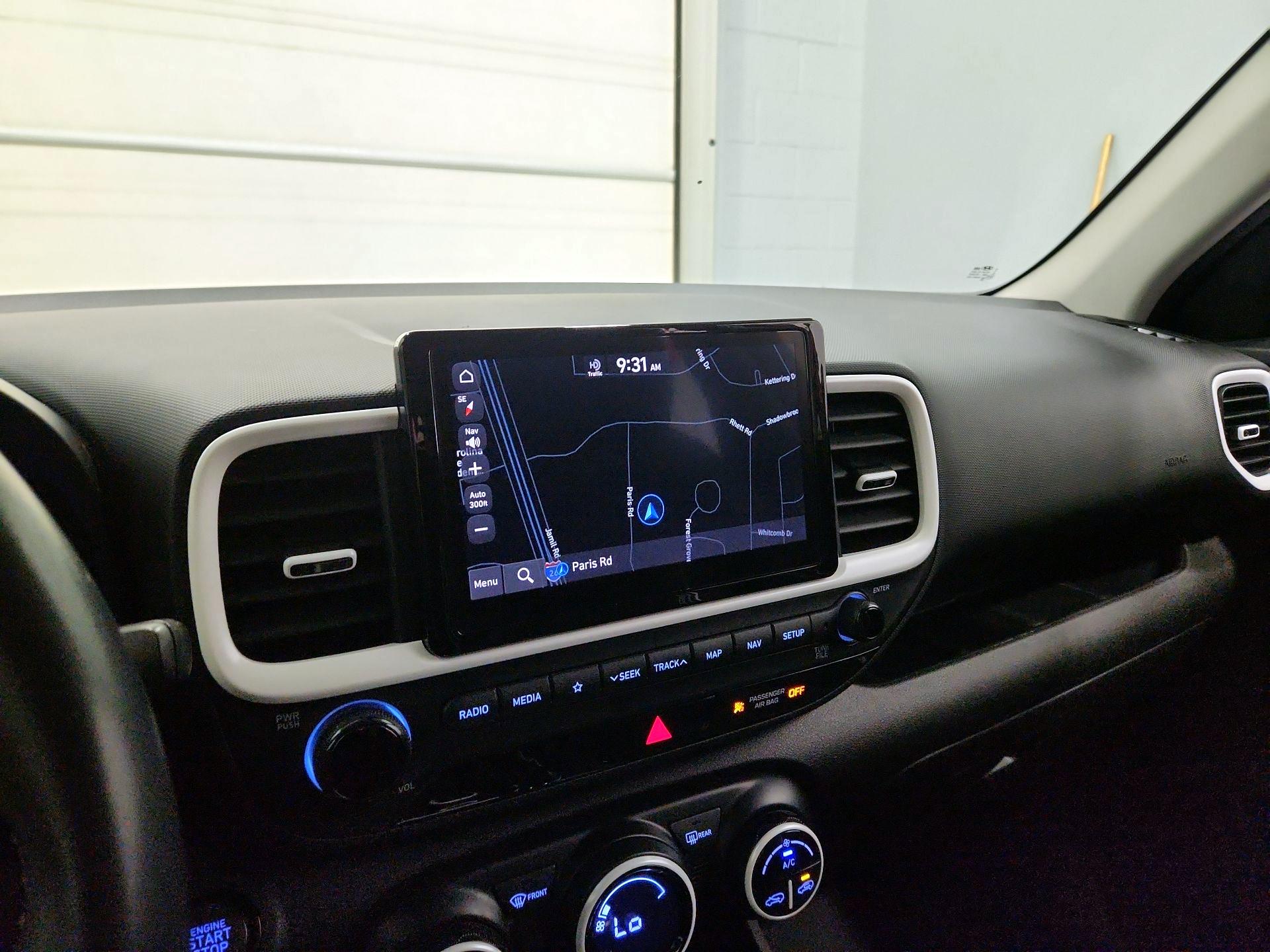 Thumbnail: 2022 Hyundai Venue - 14