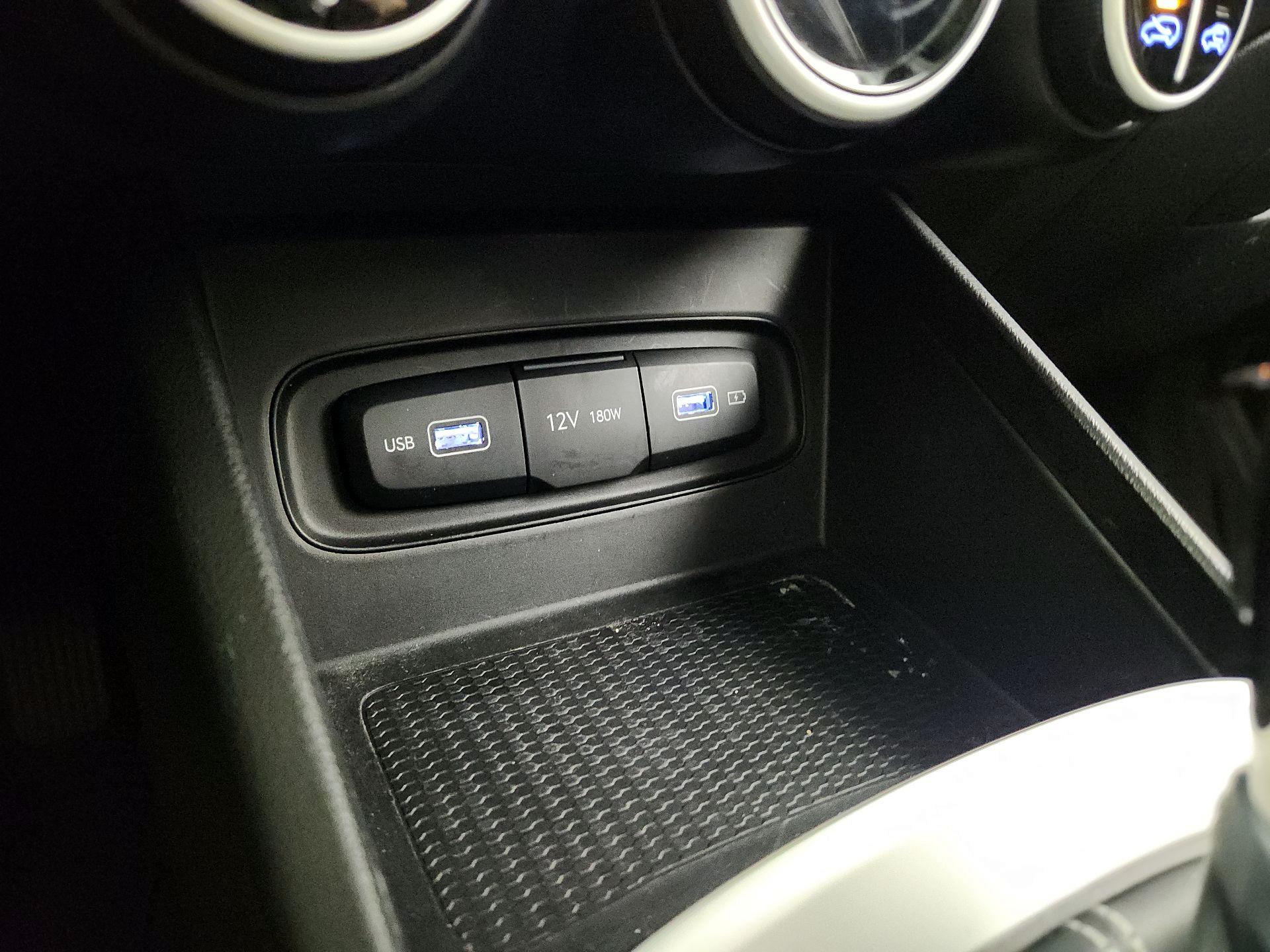 Thumbnail: 2022 Hyundai Venue - 19