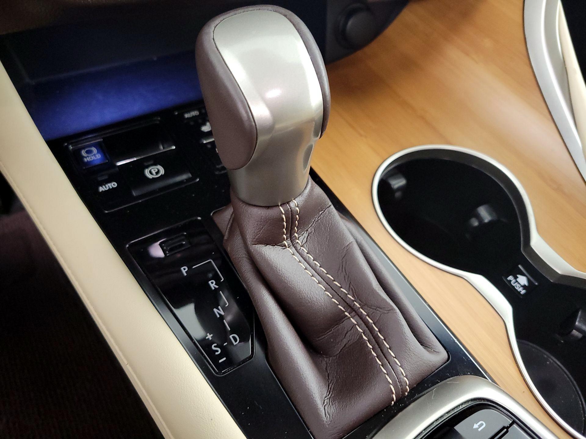 Thumbnail: 2017 Lexus RX - 18