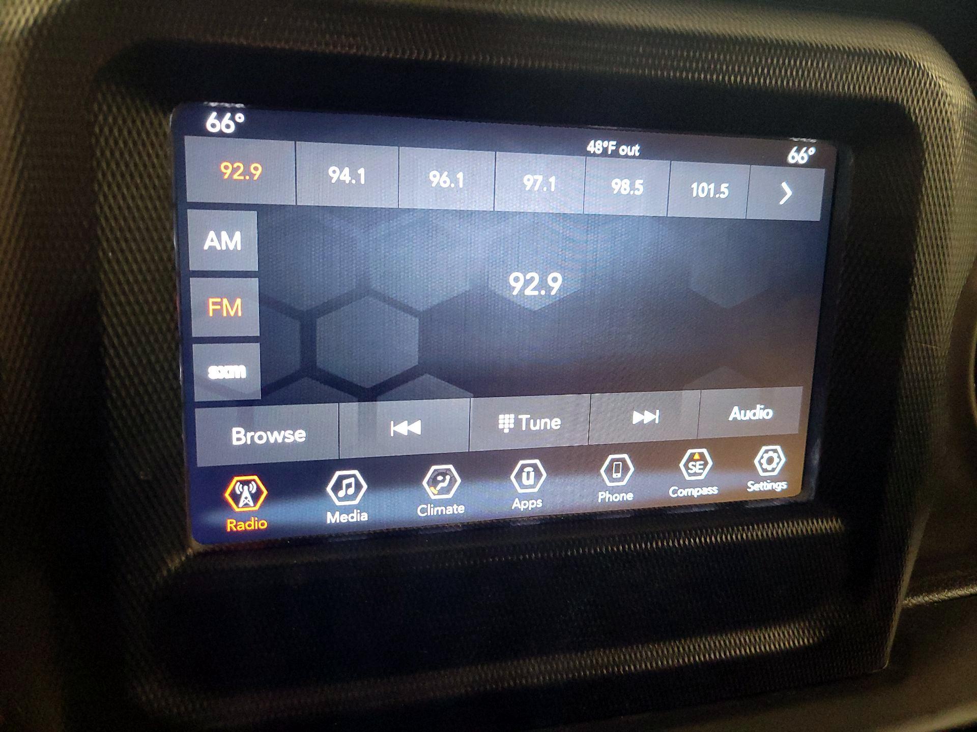 Thumbnail: 2020 Jeep Gladiator - 15