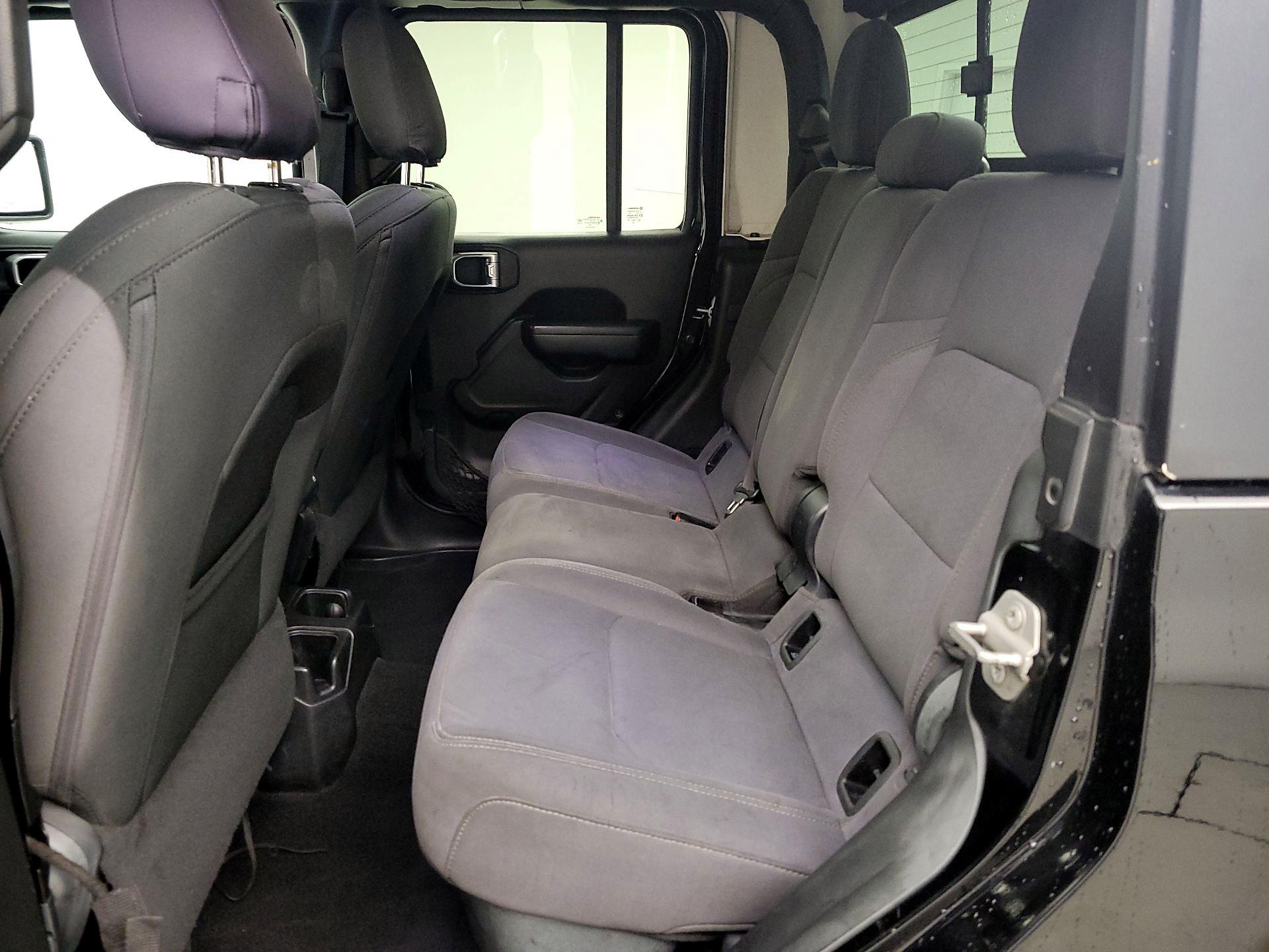 Thumbnail: 2020 Jeep Gladiator - 19