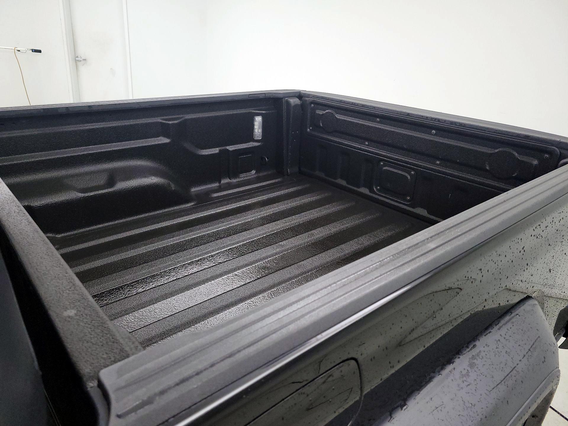 Thumbnail: 2020 Jeep Gladiator - 20