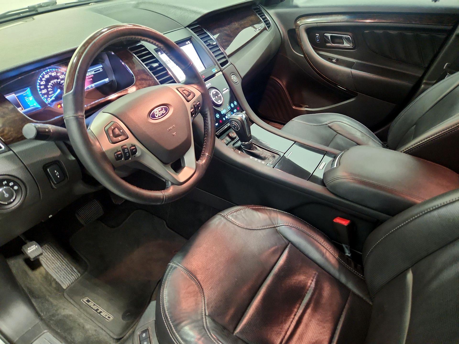 Thumbnail: 2018 Ford Taurus - 11