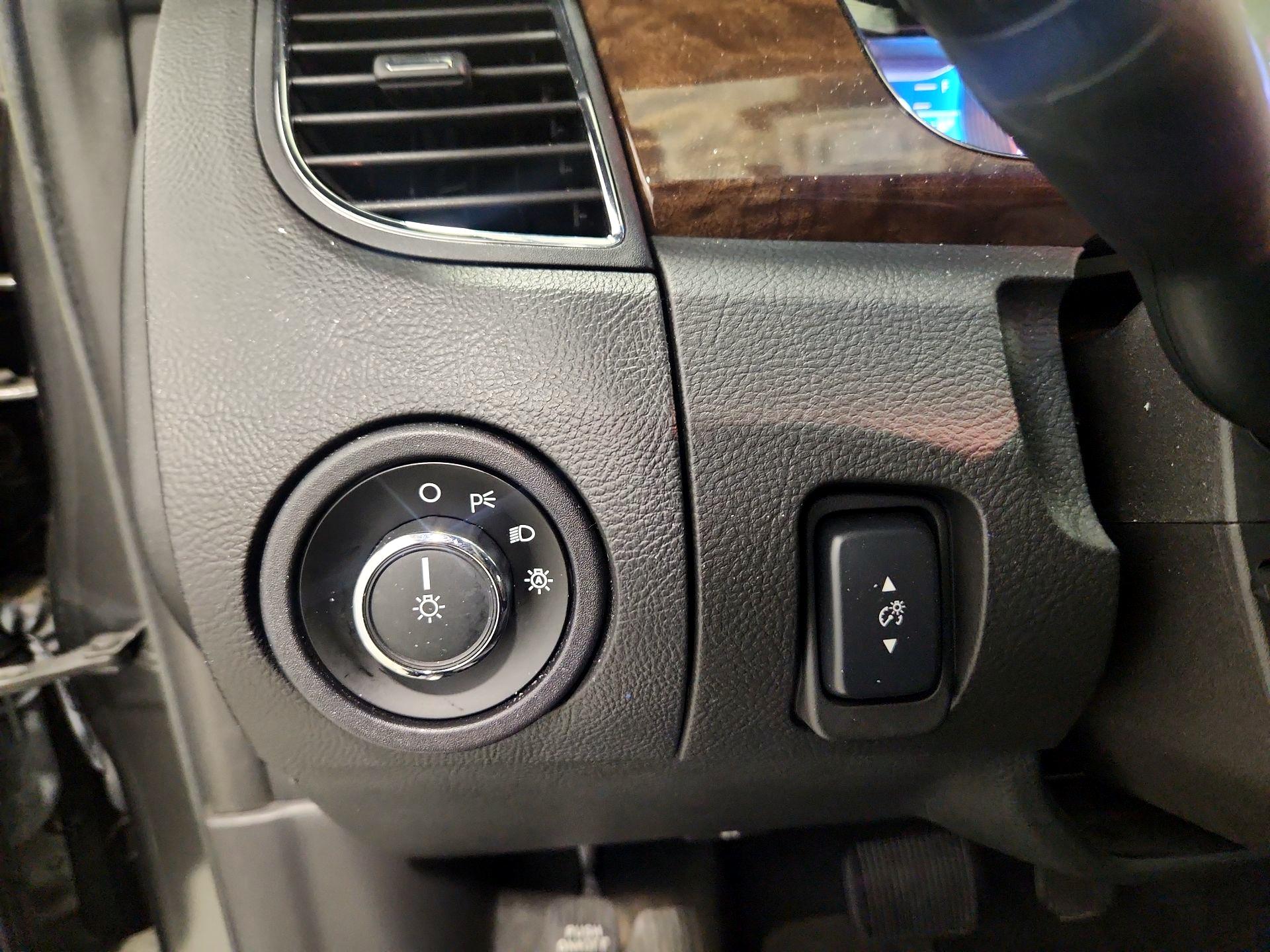 Thumbnail: 2018 Ford Taurus - 13