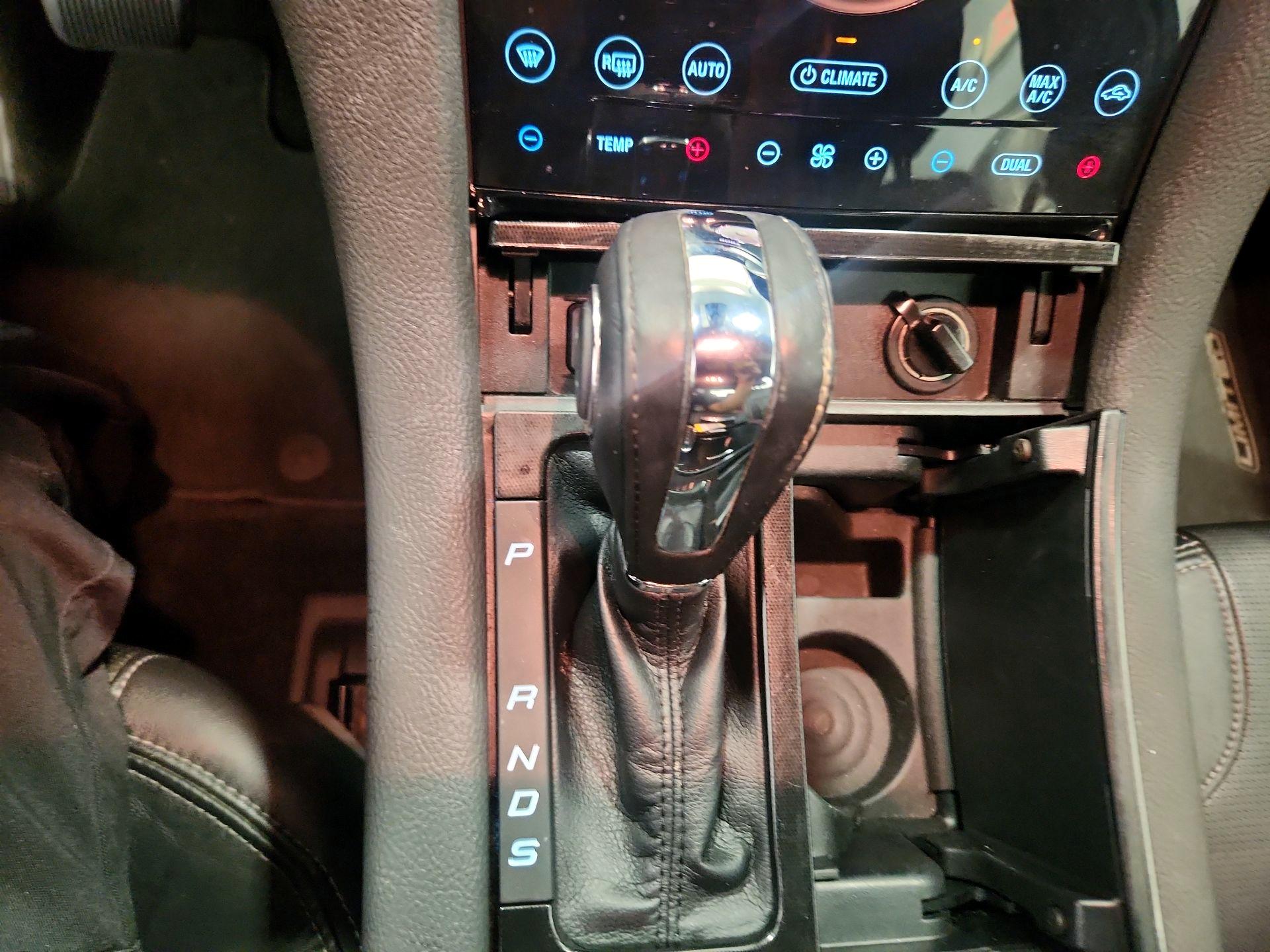 Thumbnail: 2018 Ford Taurus - 17