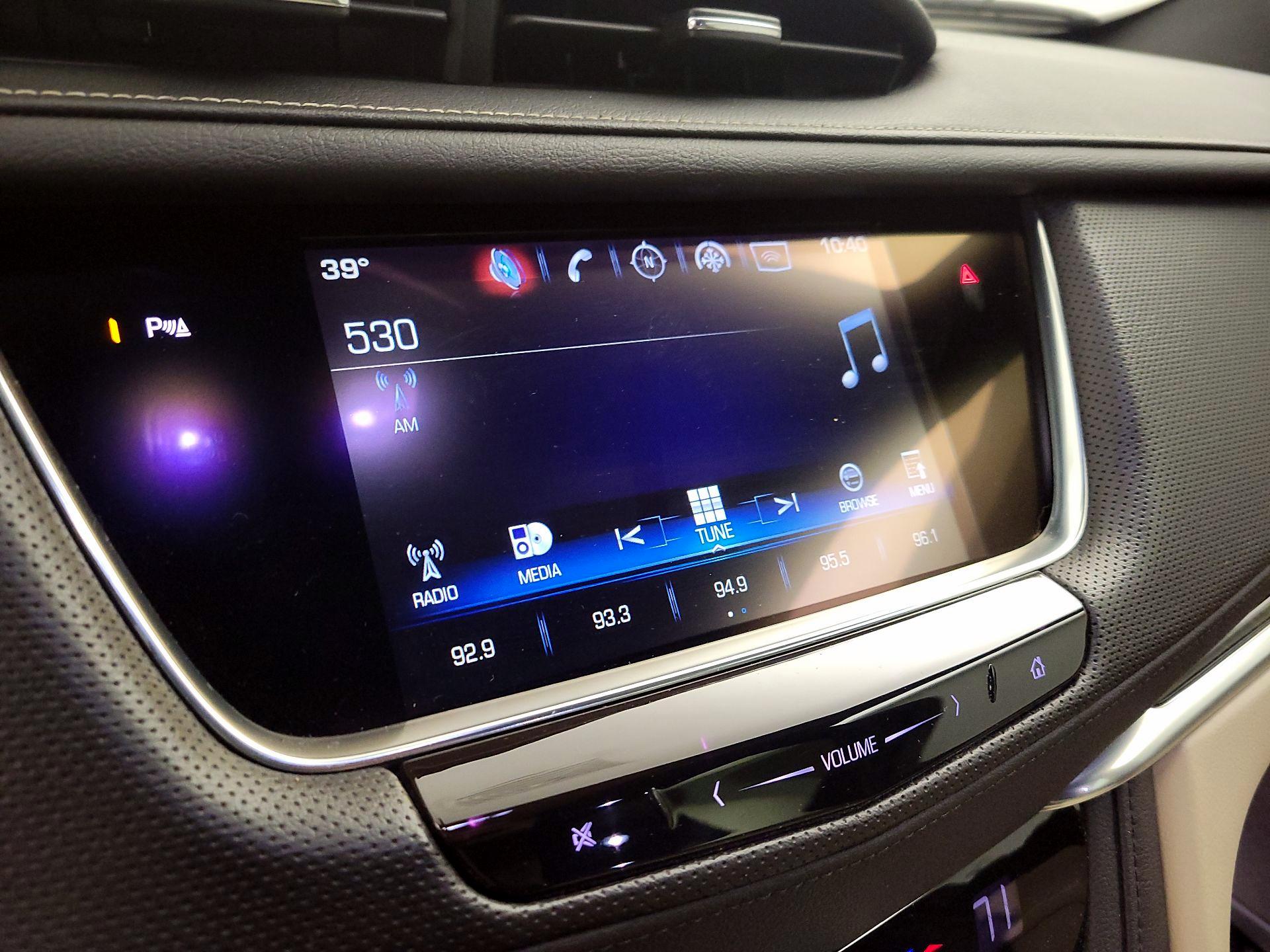 Thumbnail: 2017 Cadillac XT5 - 15