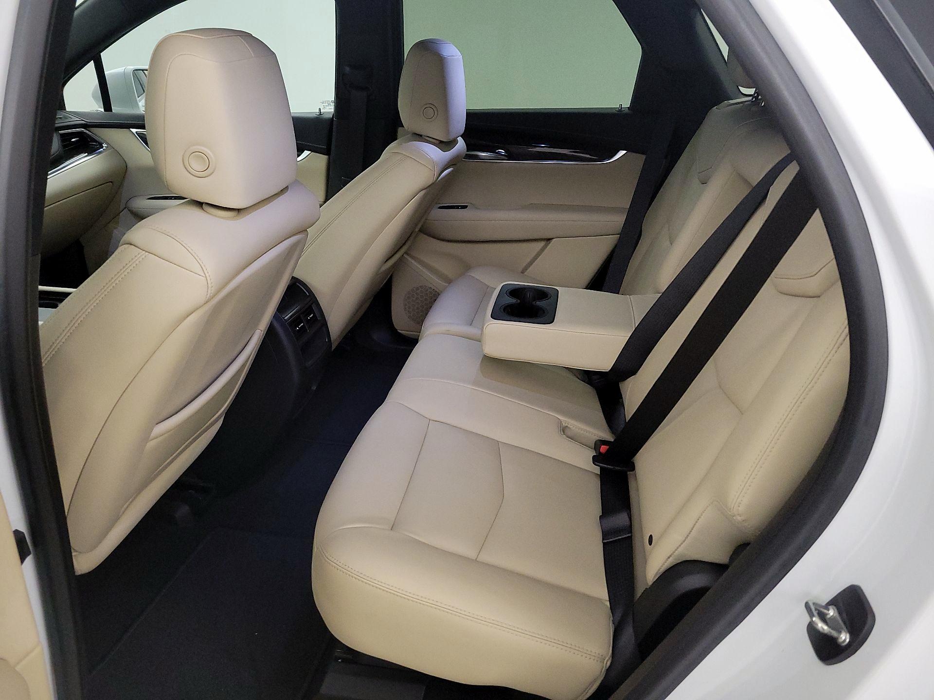 Thumbnail: 2017 Cadillac XT5 - 19