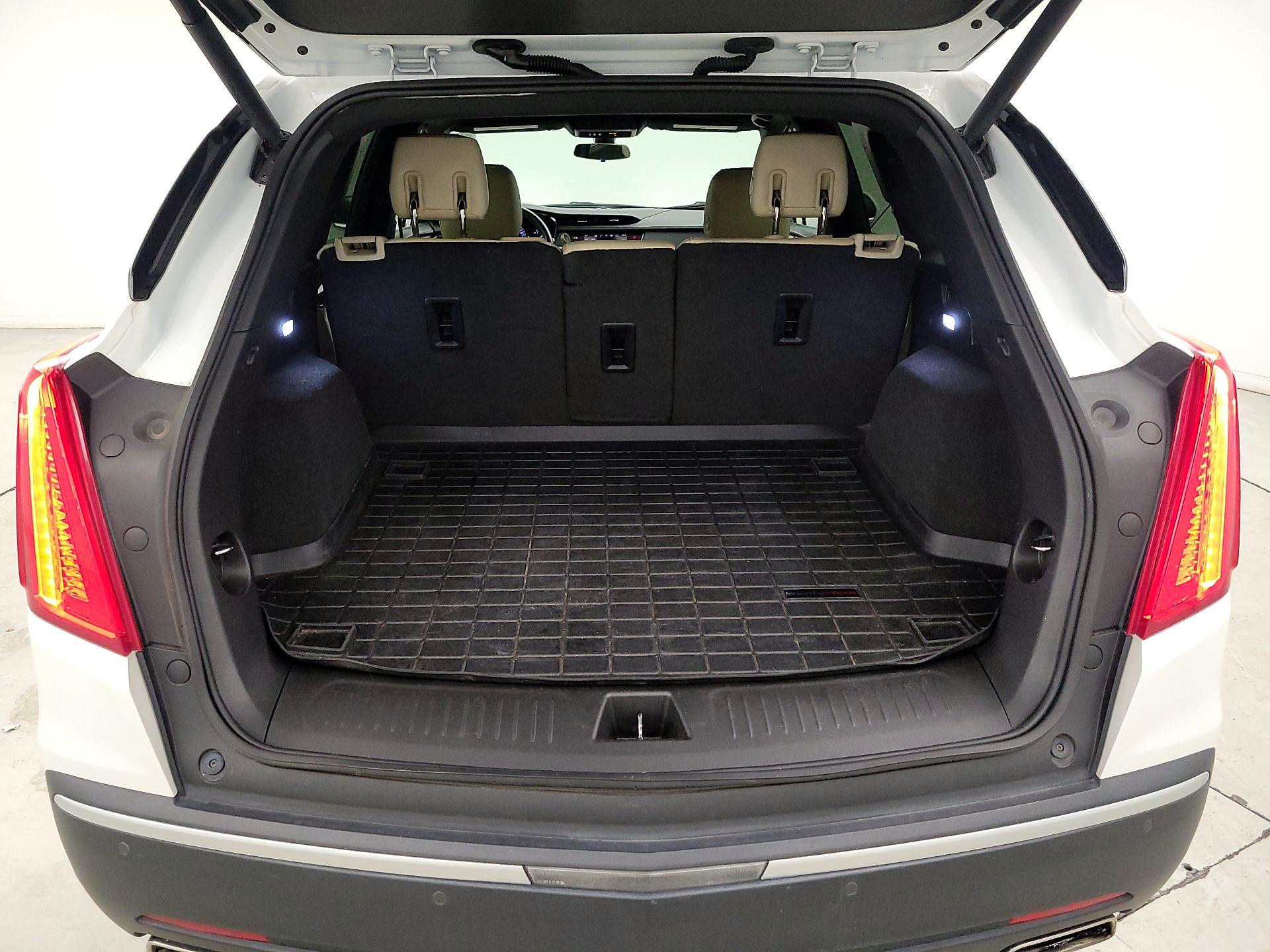 Thumbnail: 2017 Cadillac XT5 - 20