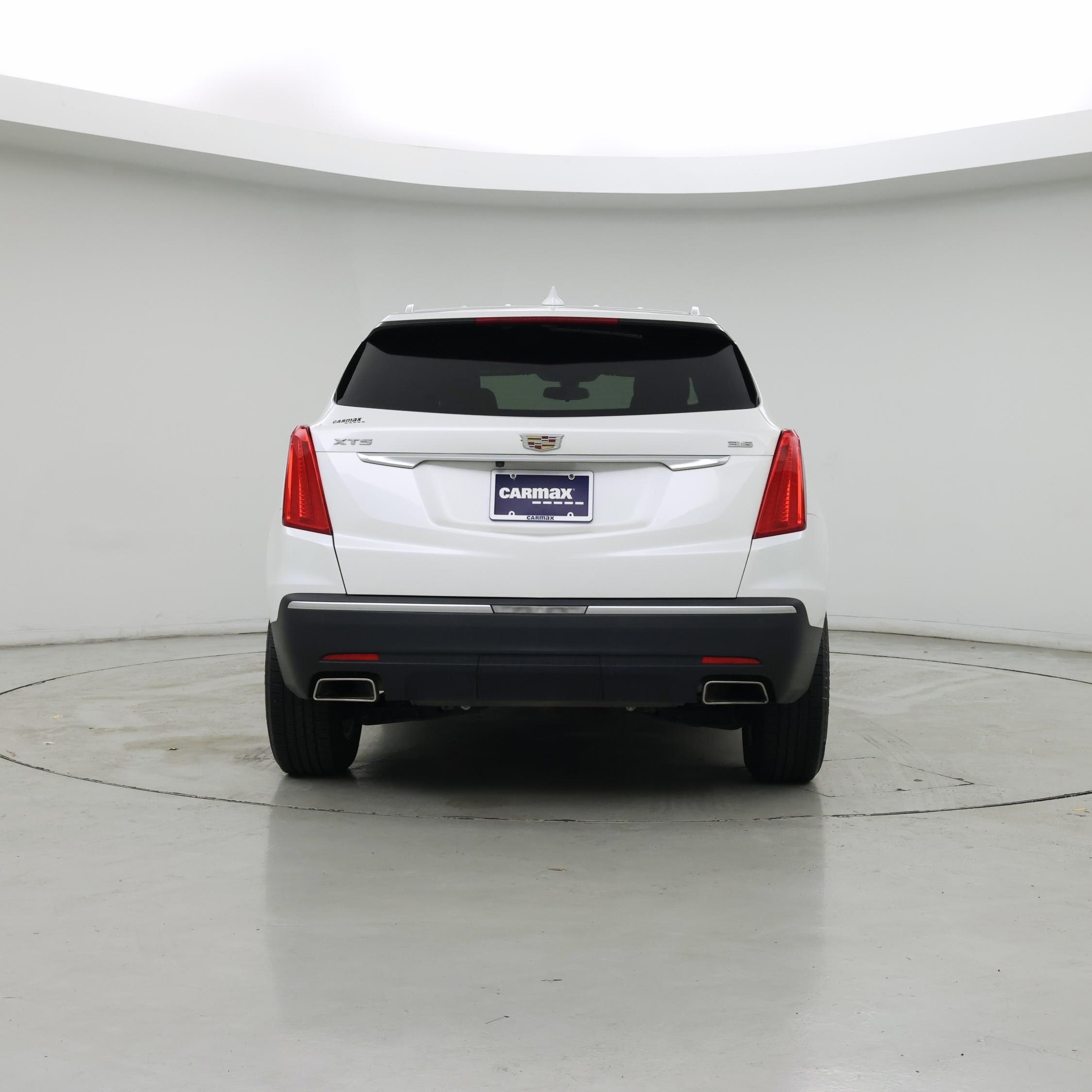 Thumbnail: 2017 Cadillac XT5 - 6