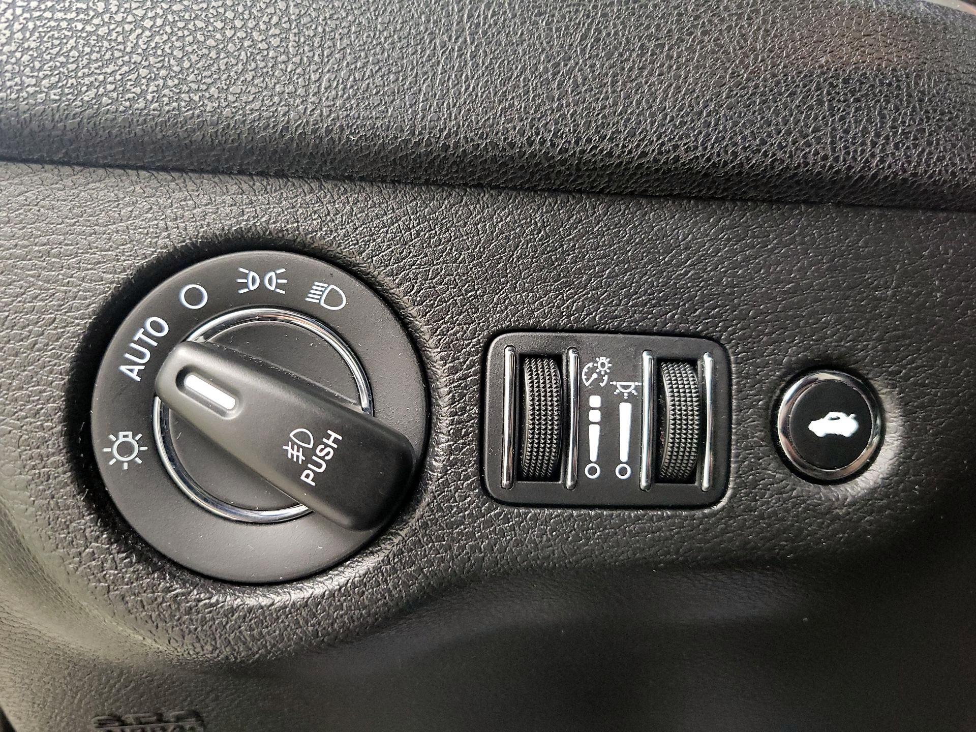 Thumbnail: 2020 Chrysler 300 - 13