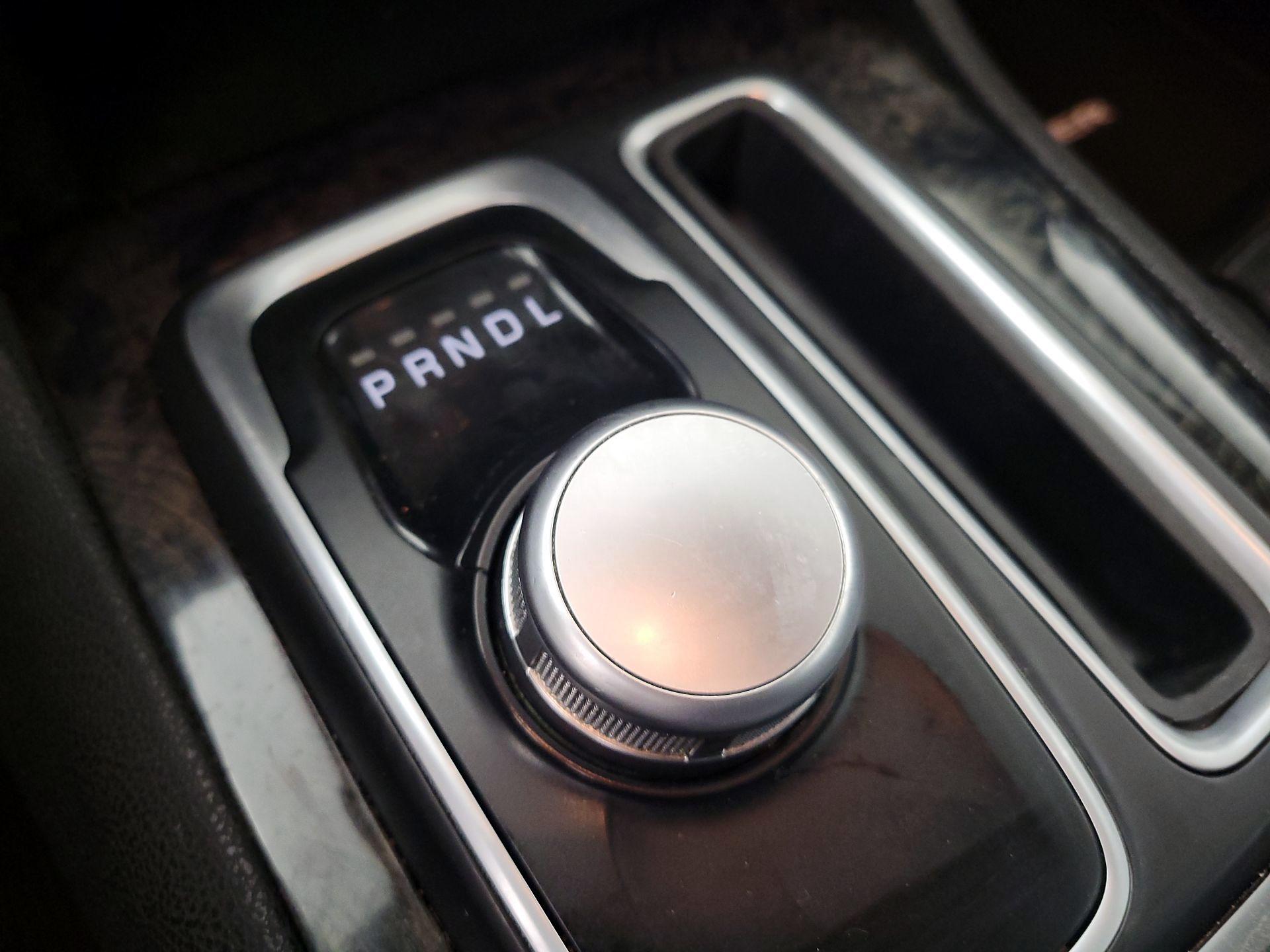 Thumbnail: 2020 Chrysler 300 - 18