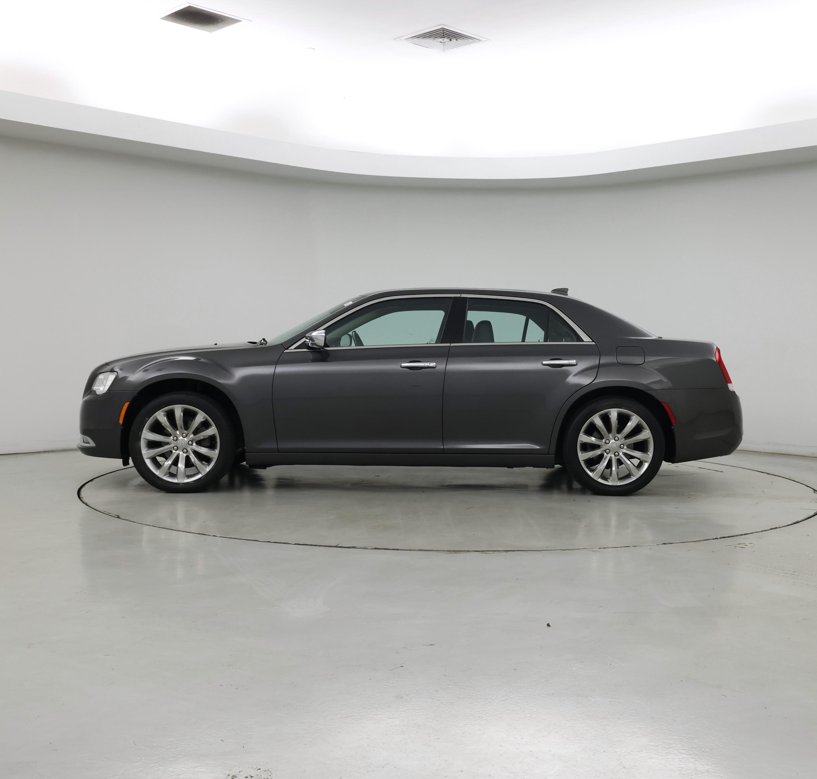 Thumbnail: 2020 Chrysler 300 - 3