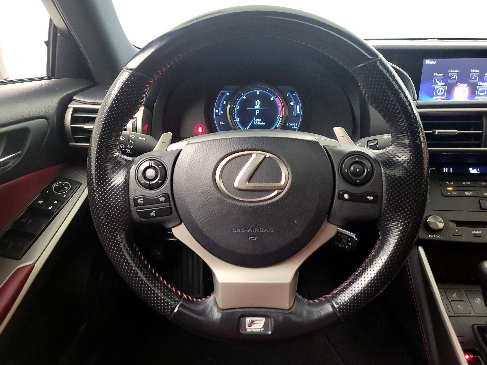 Thumbnail: 2016 Lexus IS - 10