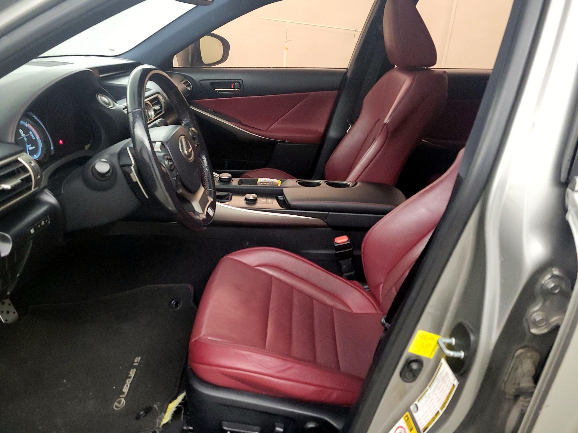 Thumbnail: 2016 Lexus IS - 11