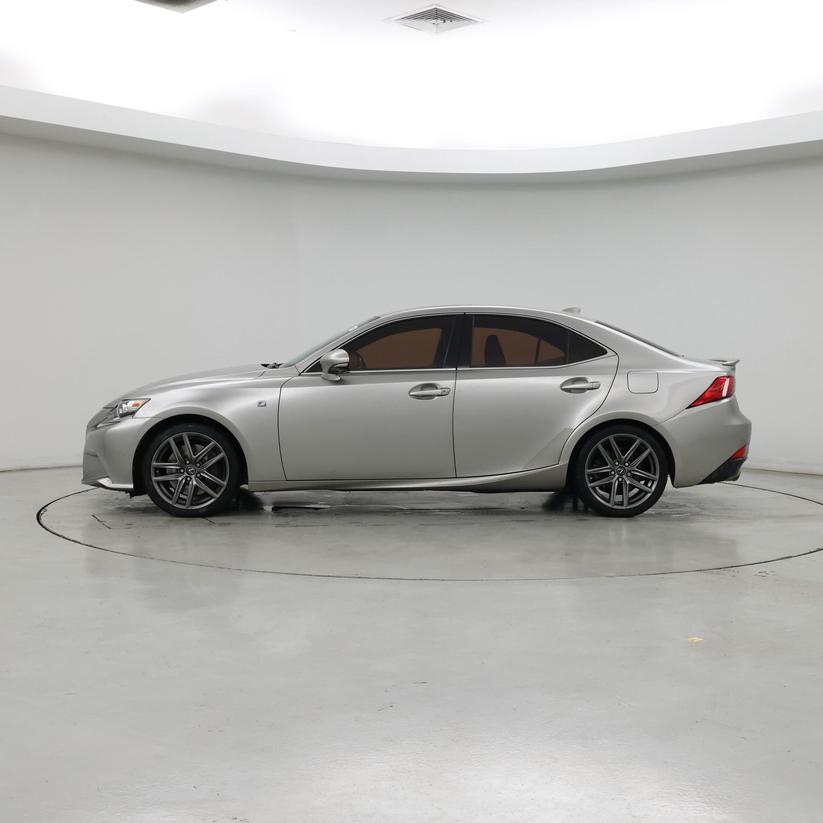 Thumbnail: 2016 Lexus IS - 3