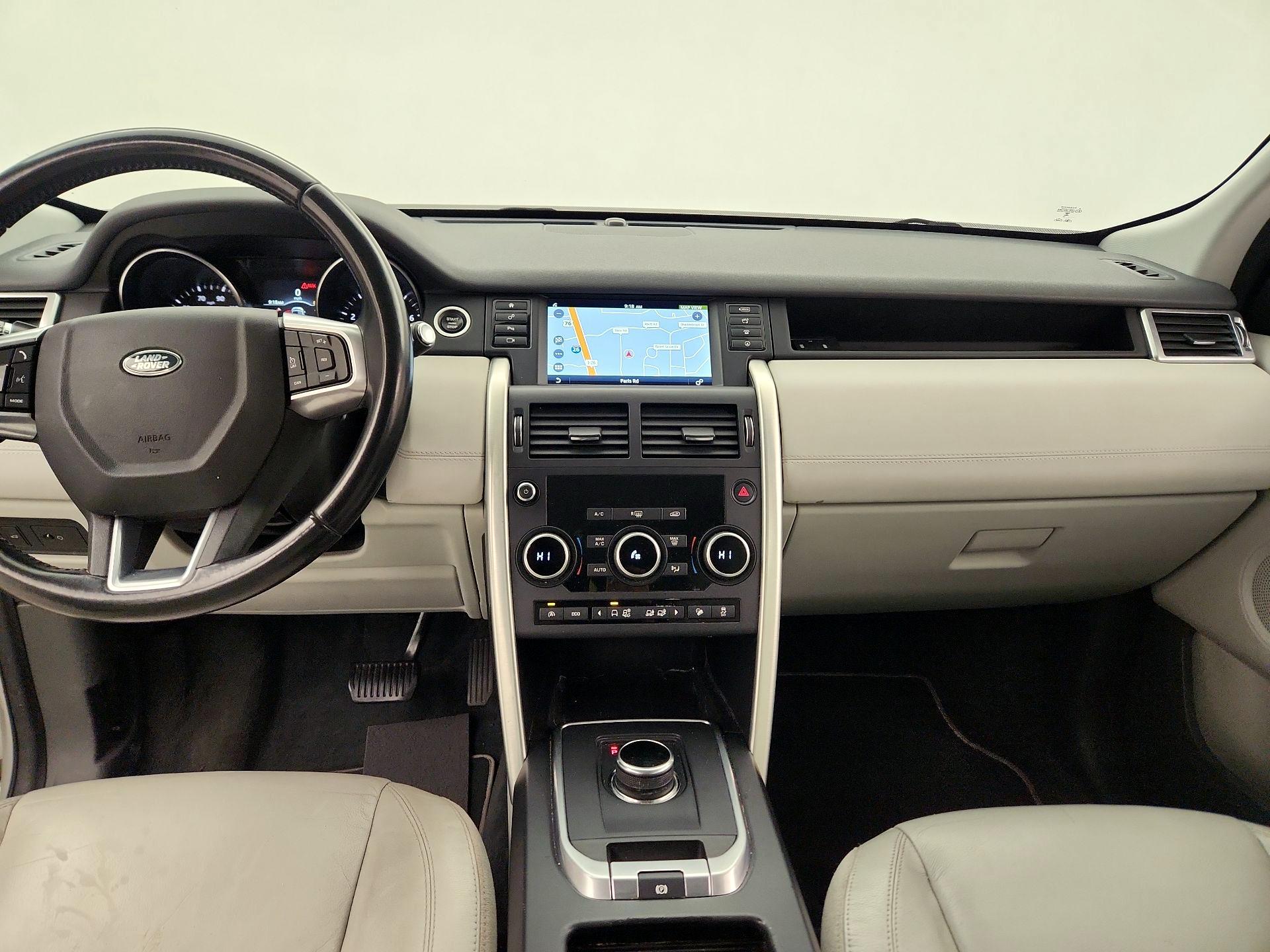 Thumbnail: 2017 Land Rover Discovery Sport - 9