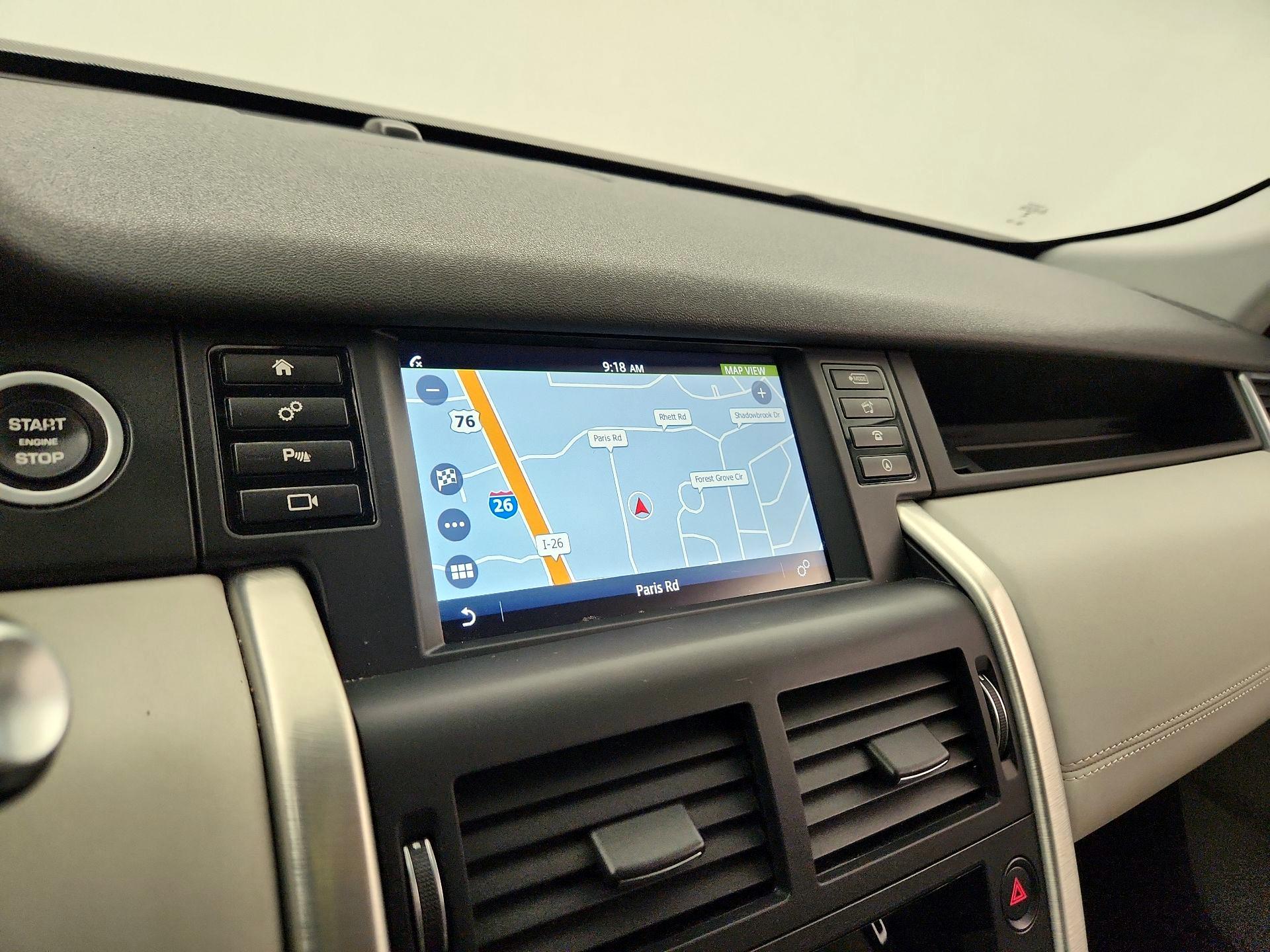 Thumbnail: 2017 Land Rover Discovery Sport - 14