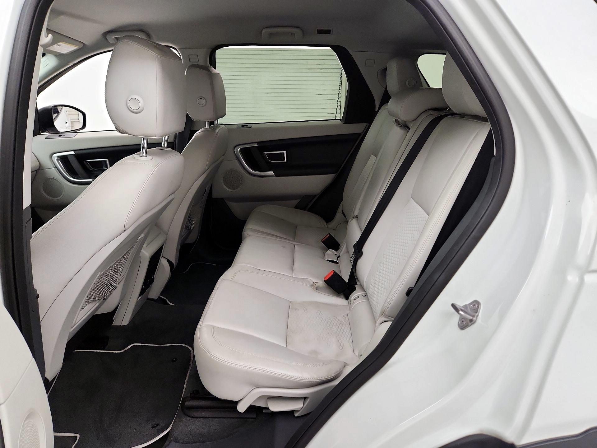 Thumbnail: 2017 Land Rover Discovery Sport - 20