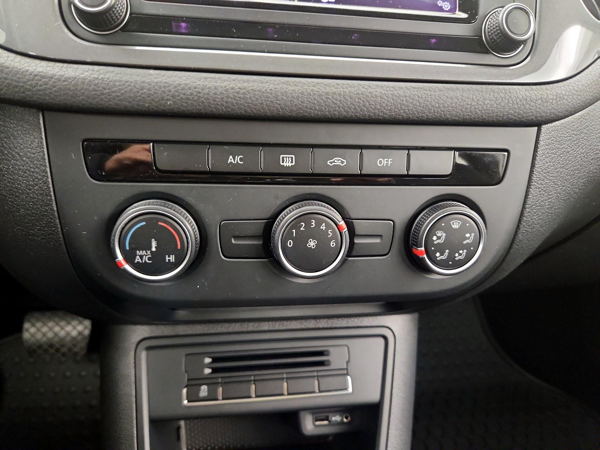 Thumbnail: 2017 Volkswagen Tiguan - 16