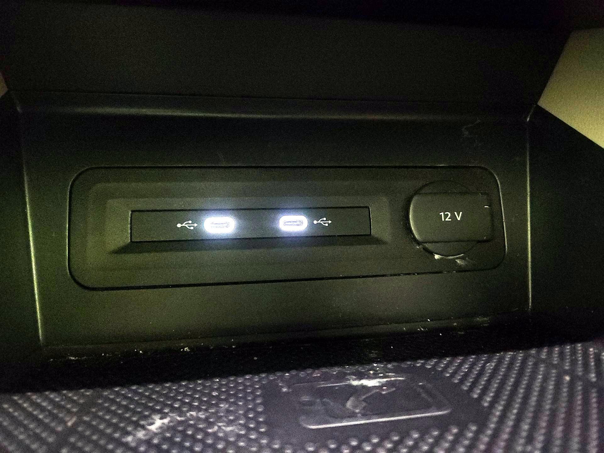 Thumbnail: 2023 Volkswagen Atlas - 18