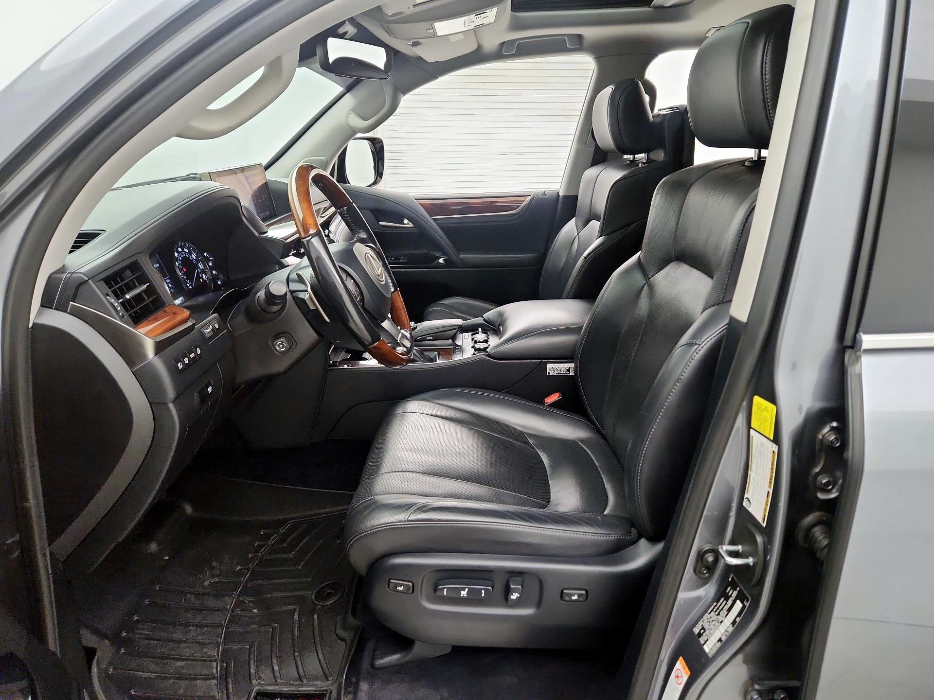 Thumbnail: 2017 Lexus LX - 11