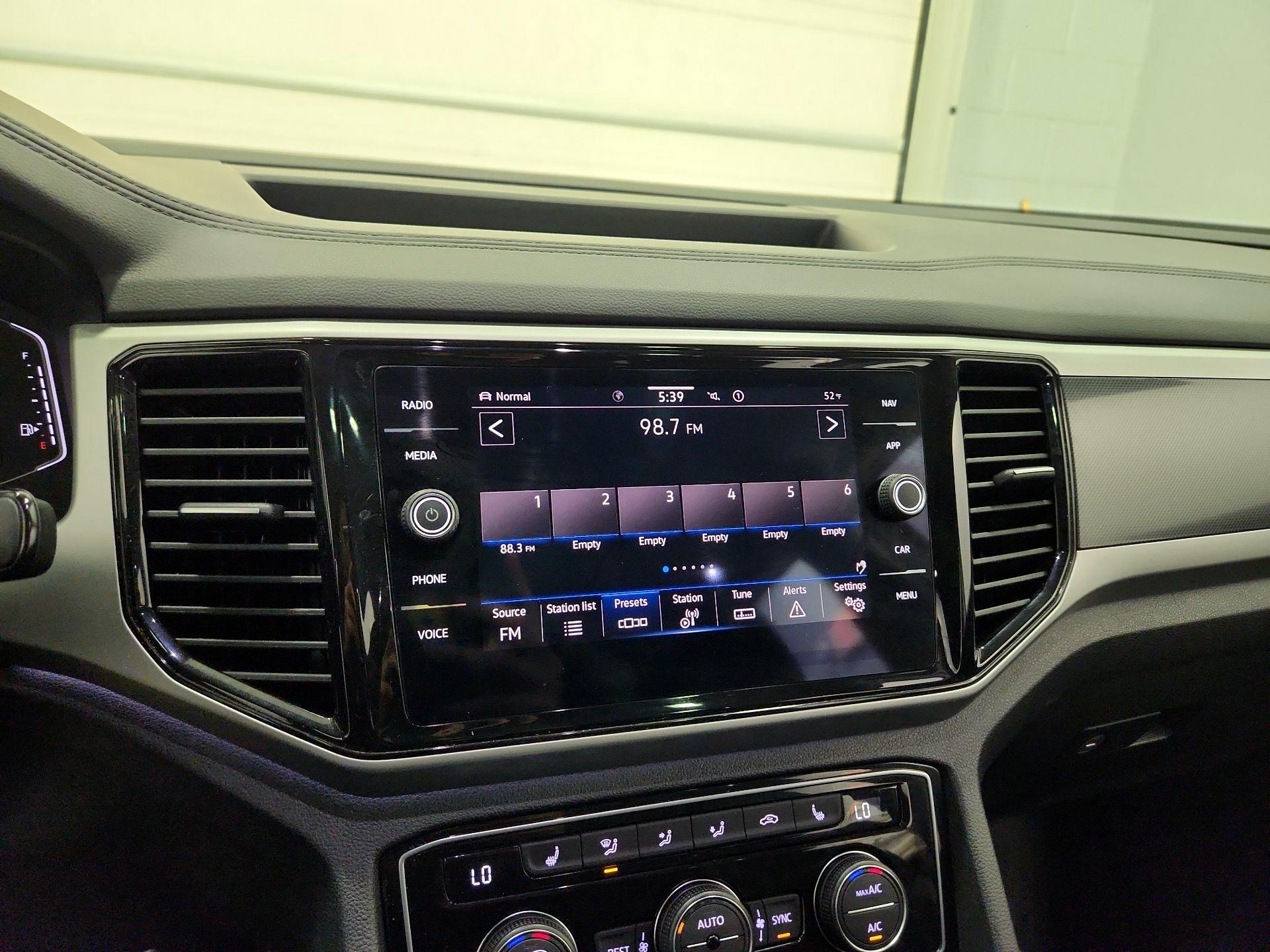 Thumbnail: 2022 Volkswagen Atlas - 15